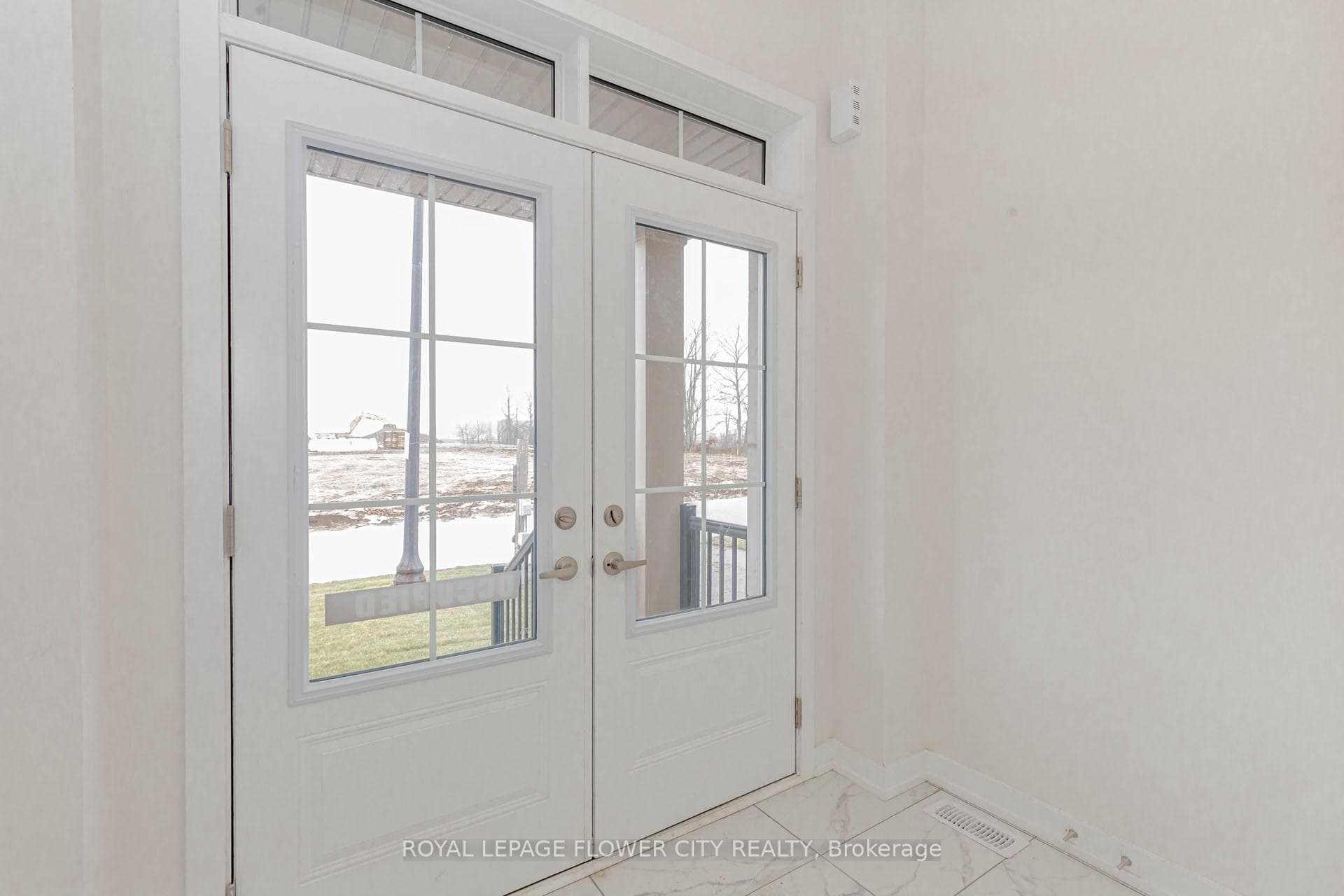 129 Henshaw Drive photo 5