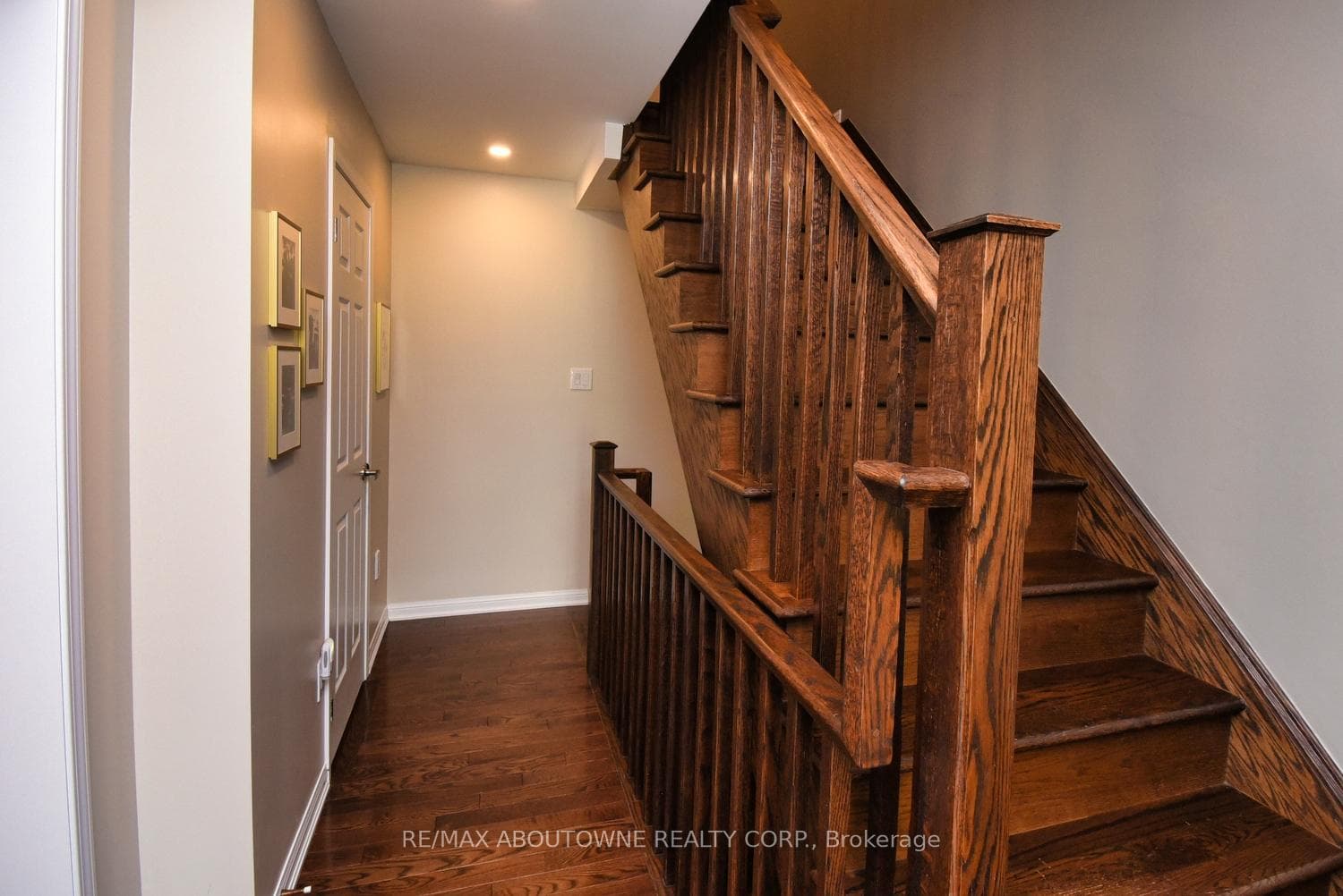 566 Pharo Point photo 19