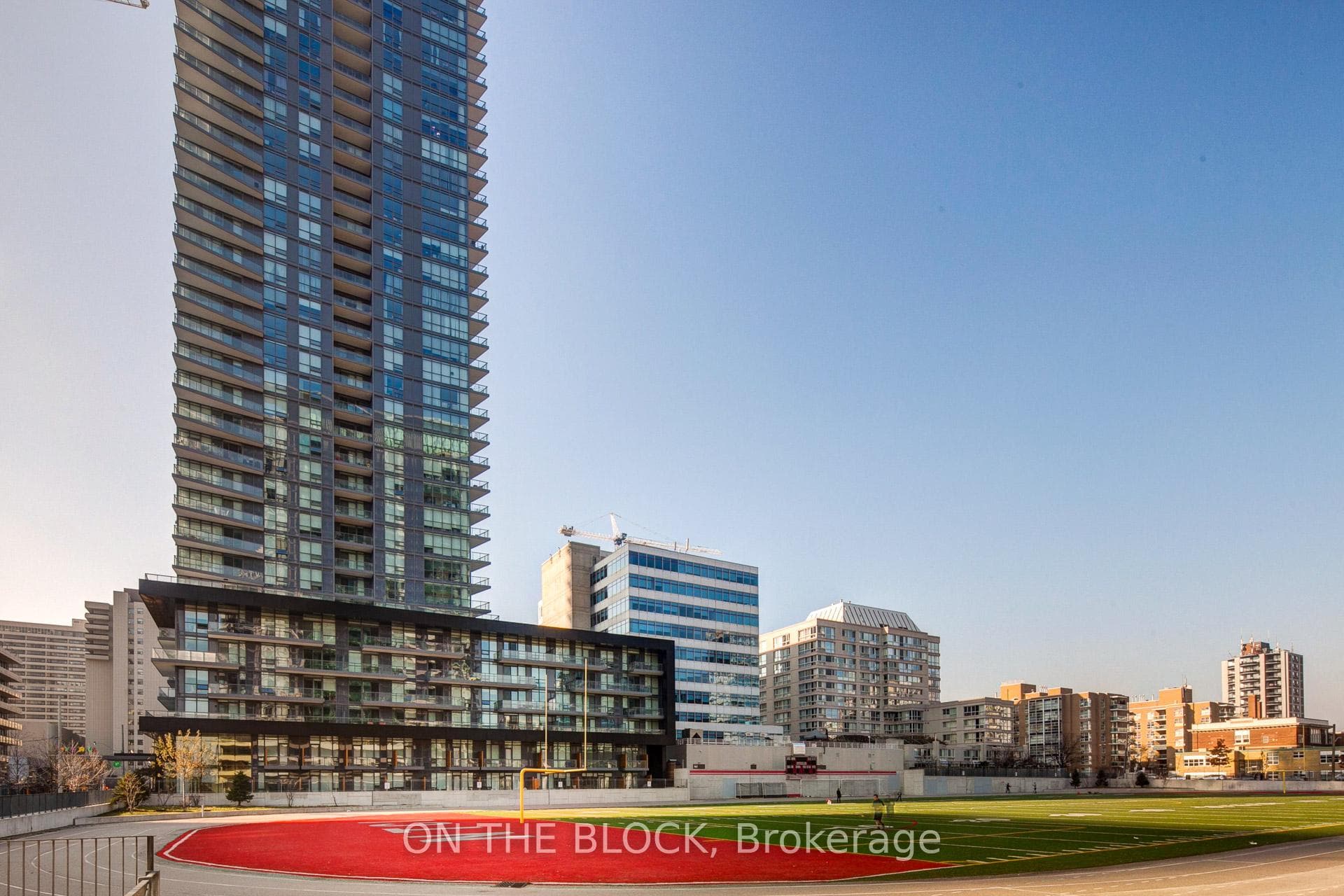 30 Roehampton Avenue Unit 412 photo 29