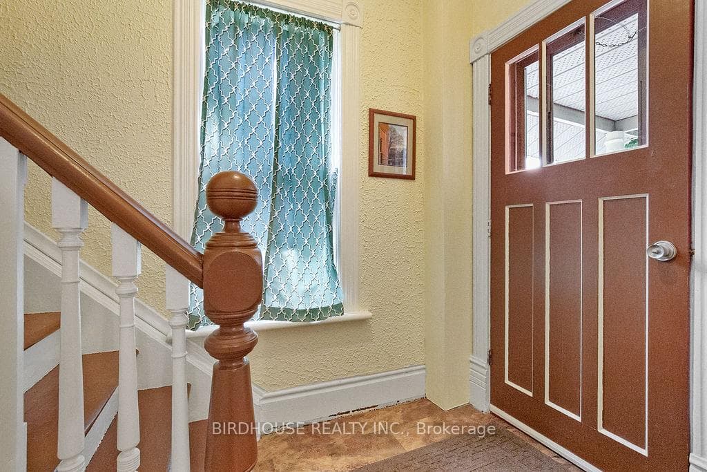 50 Huron Street photo 2