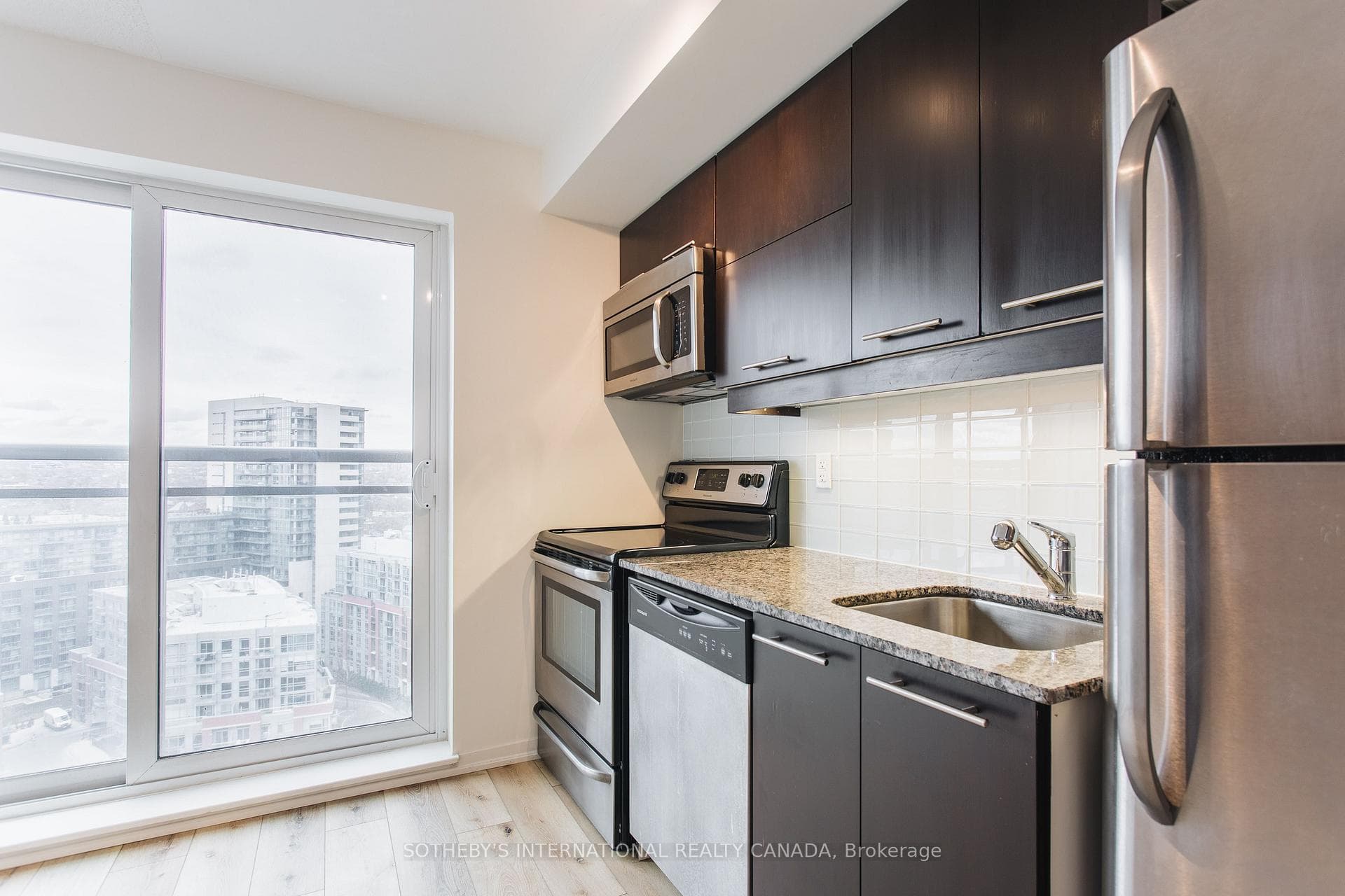 38 Joe Shuster Way Unit 1619 photo 8