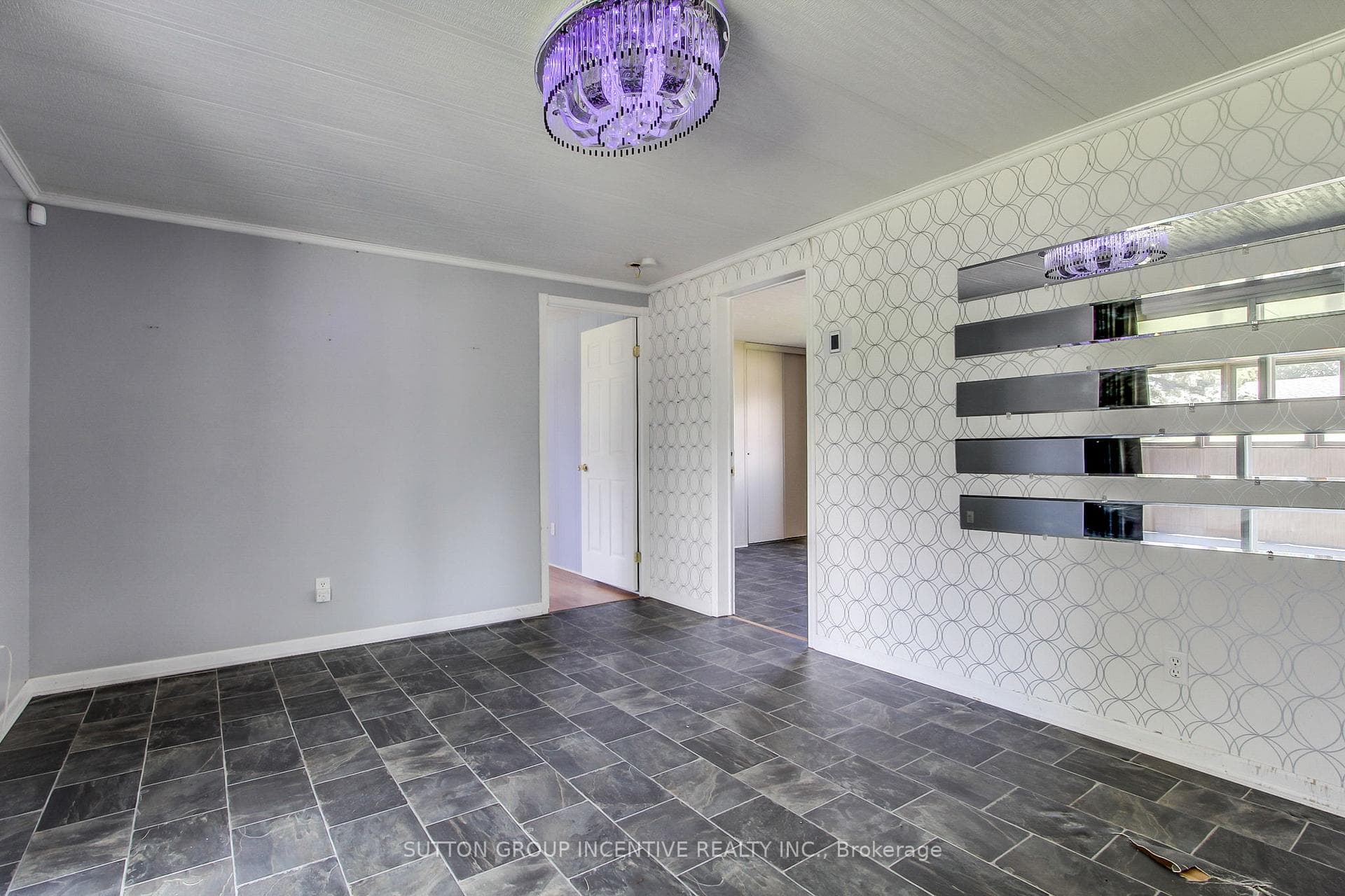132 Roxanna Drive photo 16