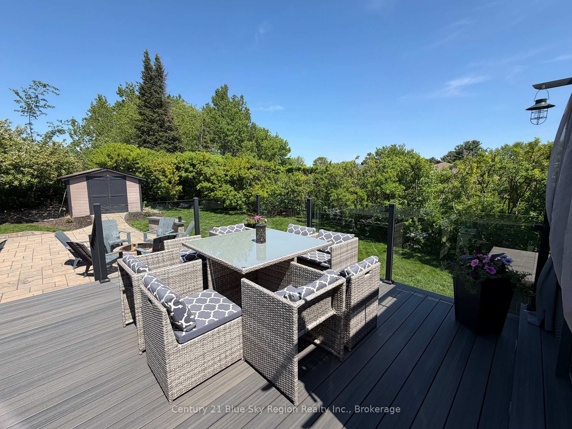 790 LAURENTIAN Avenue photo 33