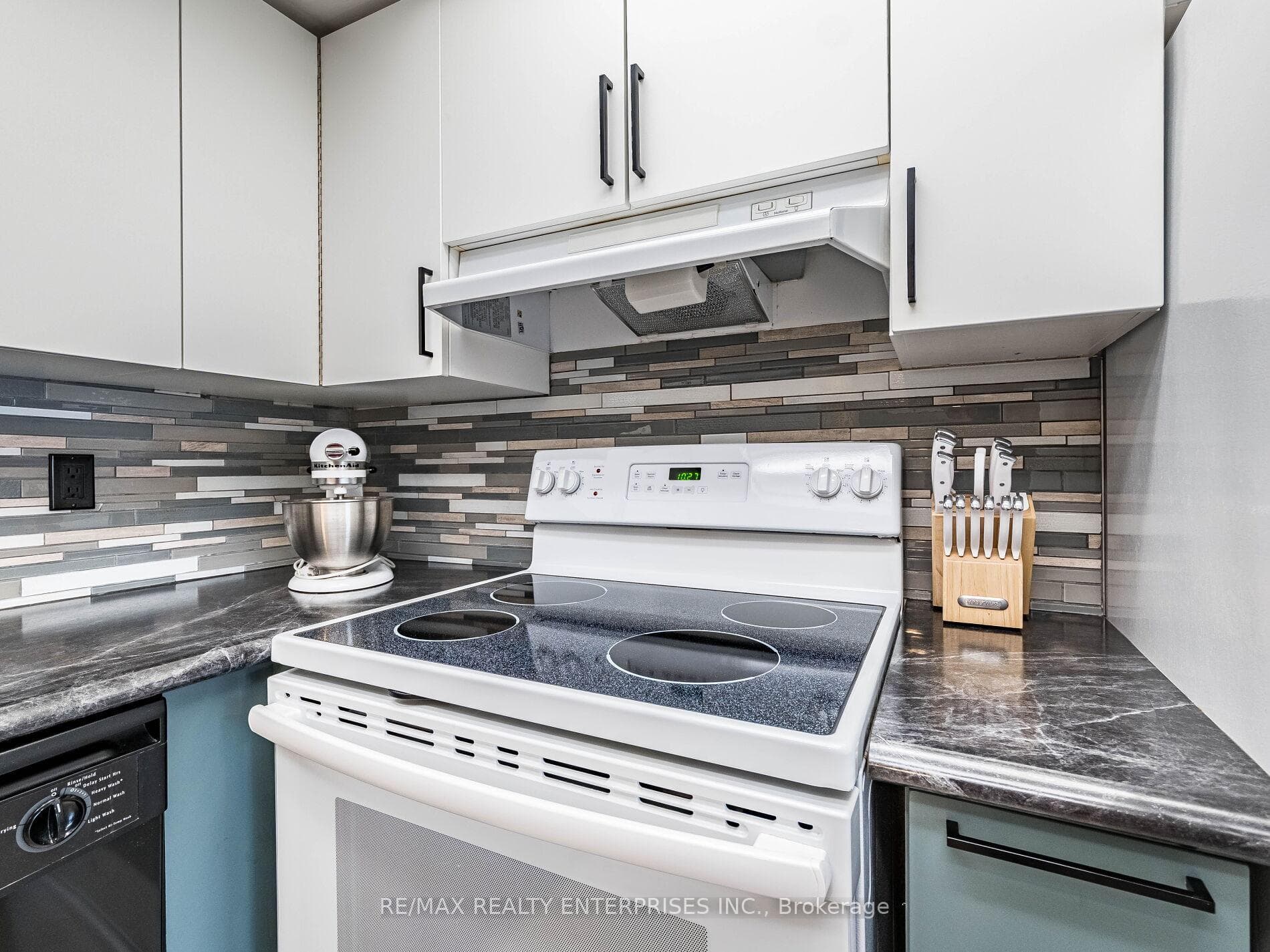 3267 King Street Unit 105 photo 10