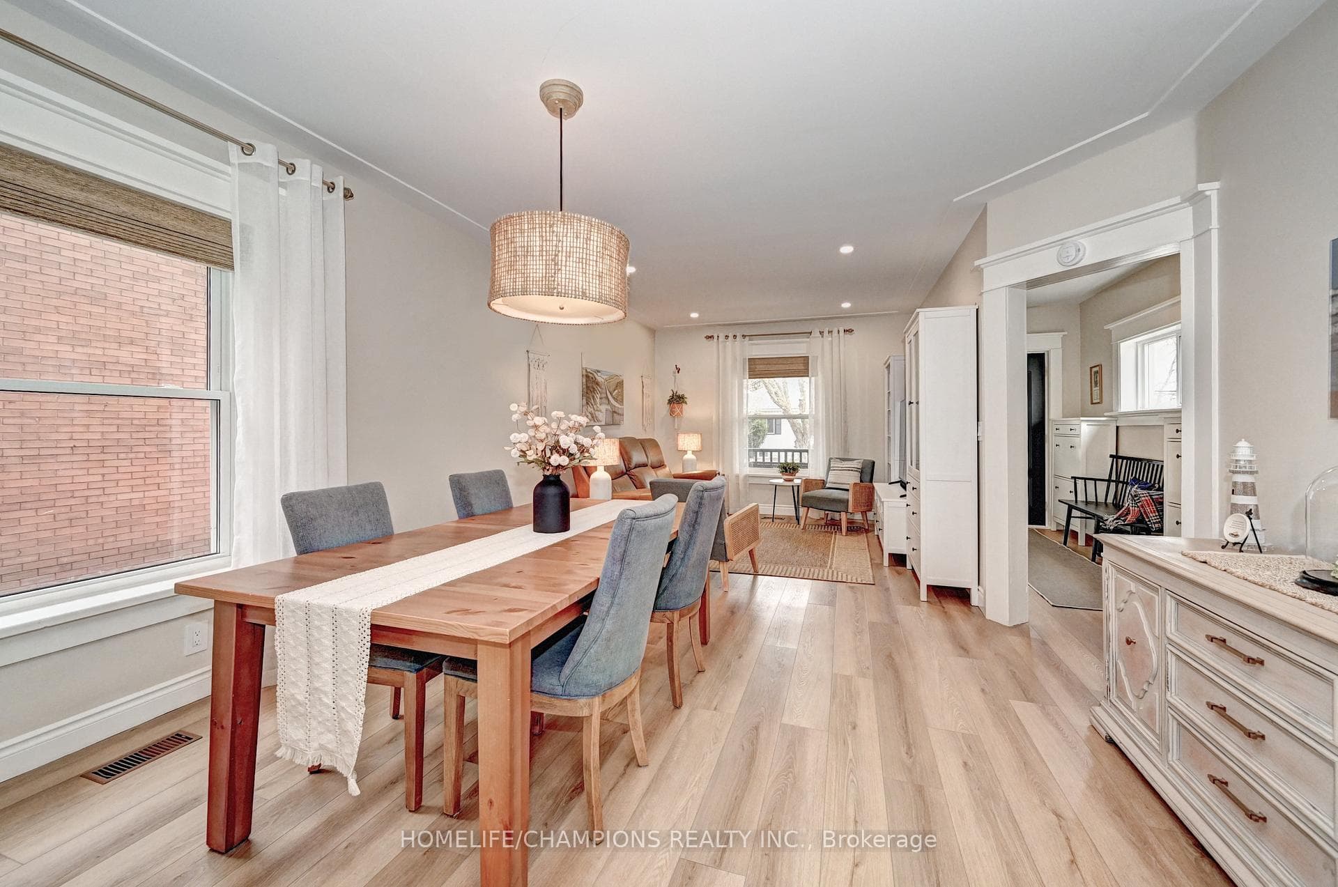 98 McNaughton Street photo 10