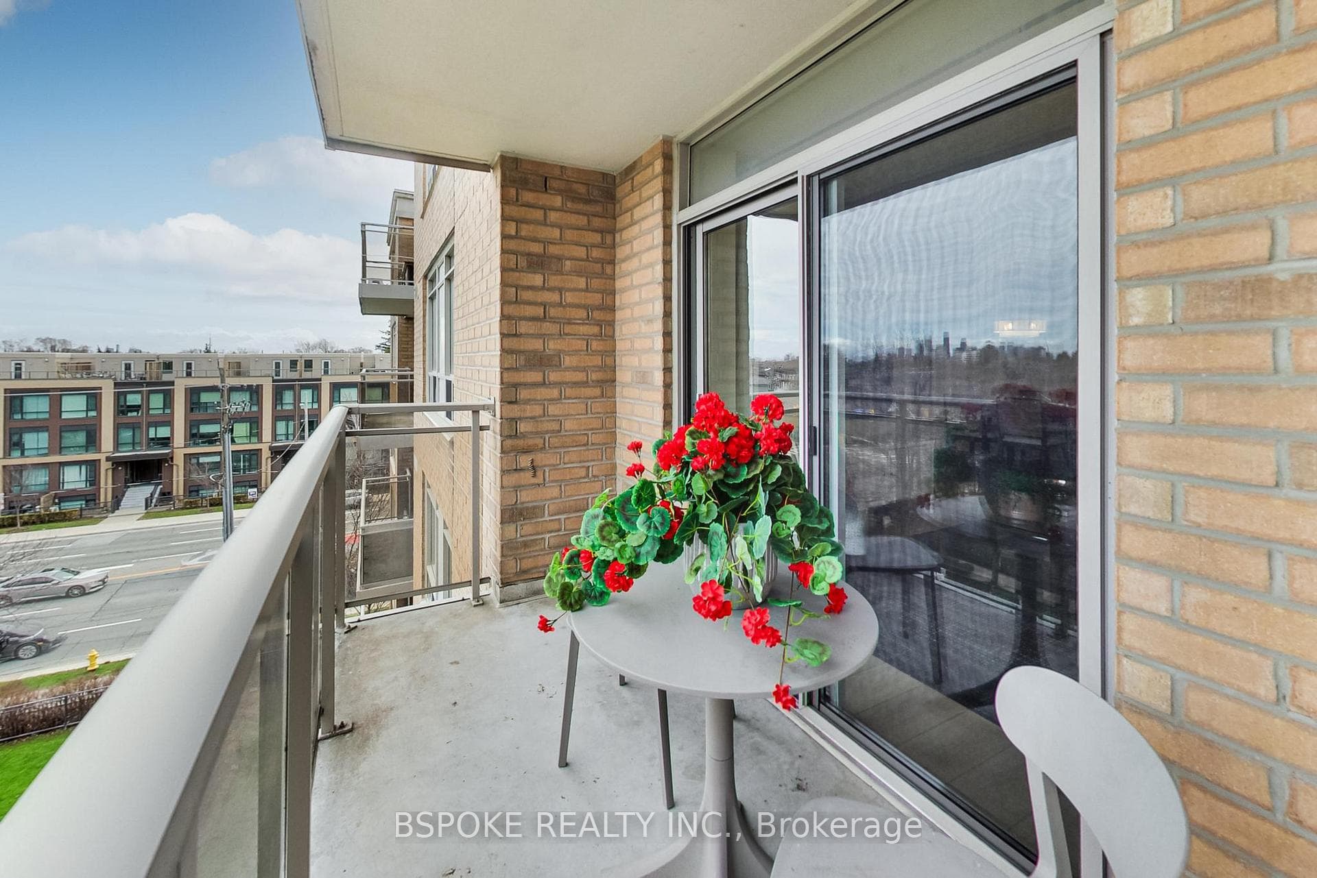 650 Lawrence Avenue Unit 509 photo 17