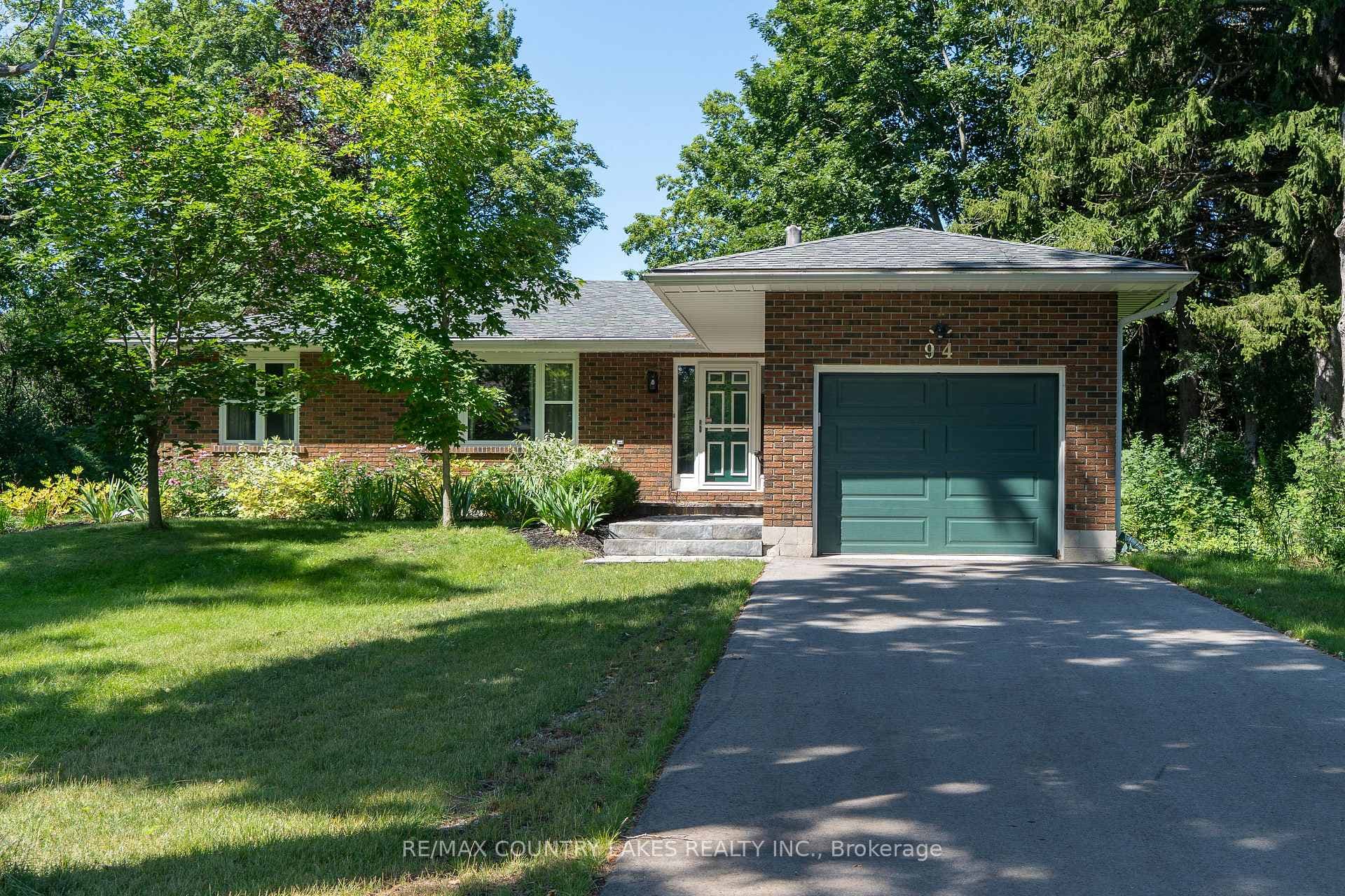 94 Laidlaw Street photo 1