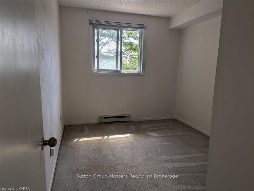 310 KINGSDALE Avenue Unit 408 photo 10