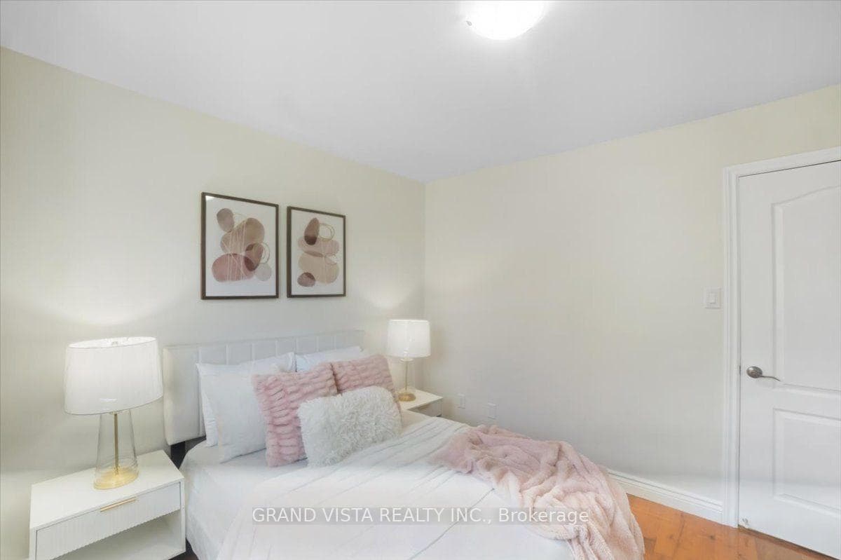 269 Timberbank Boulevard photo 25