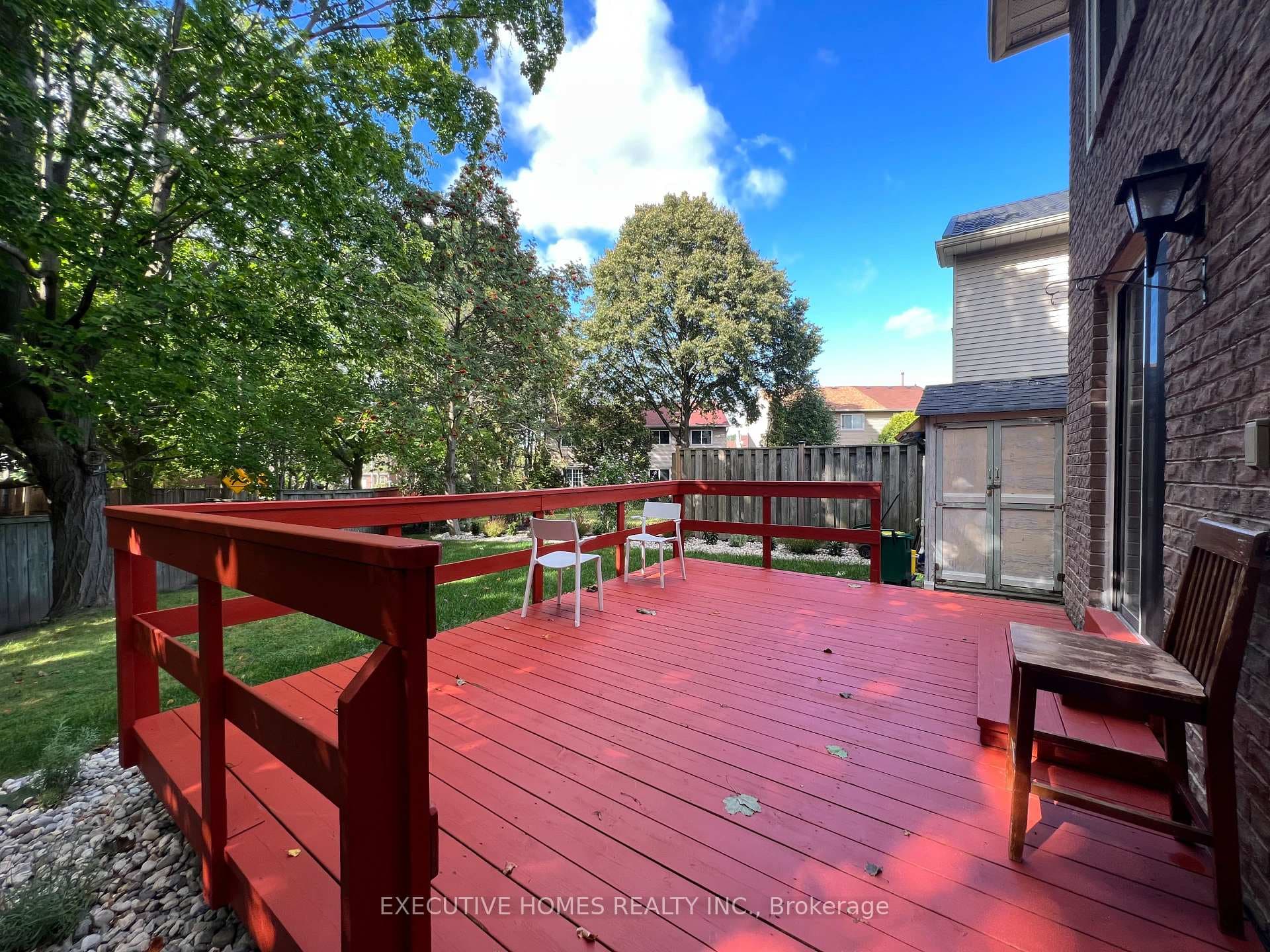 962 Raintree Lane photo 19