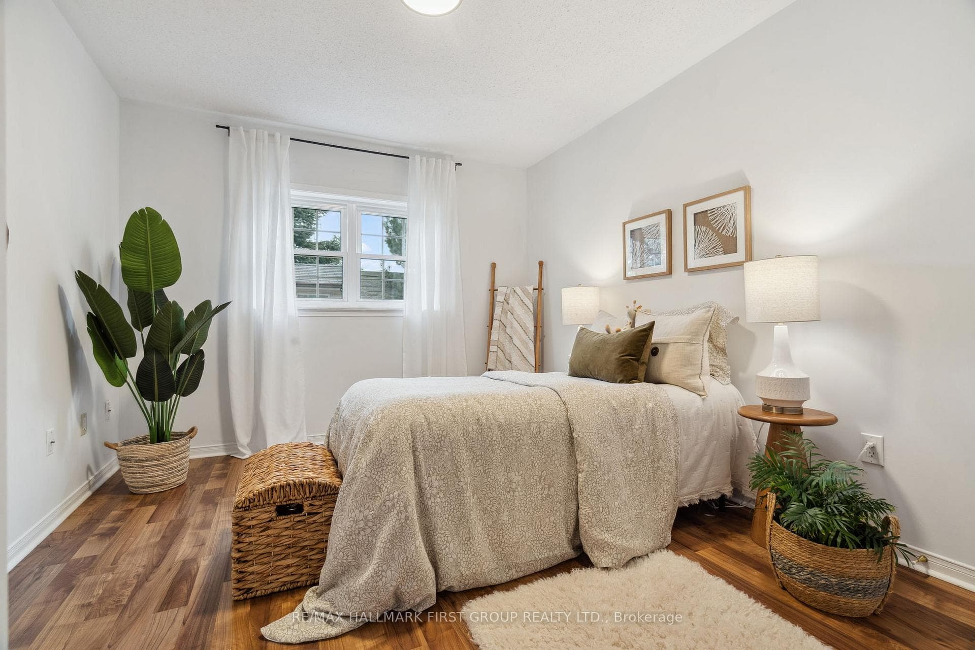 9 Burwell Street photo 18
