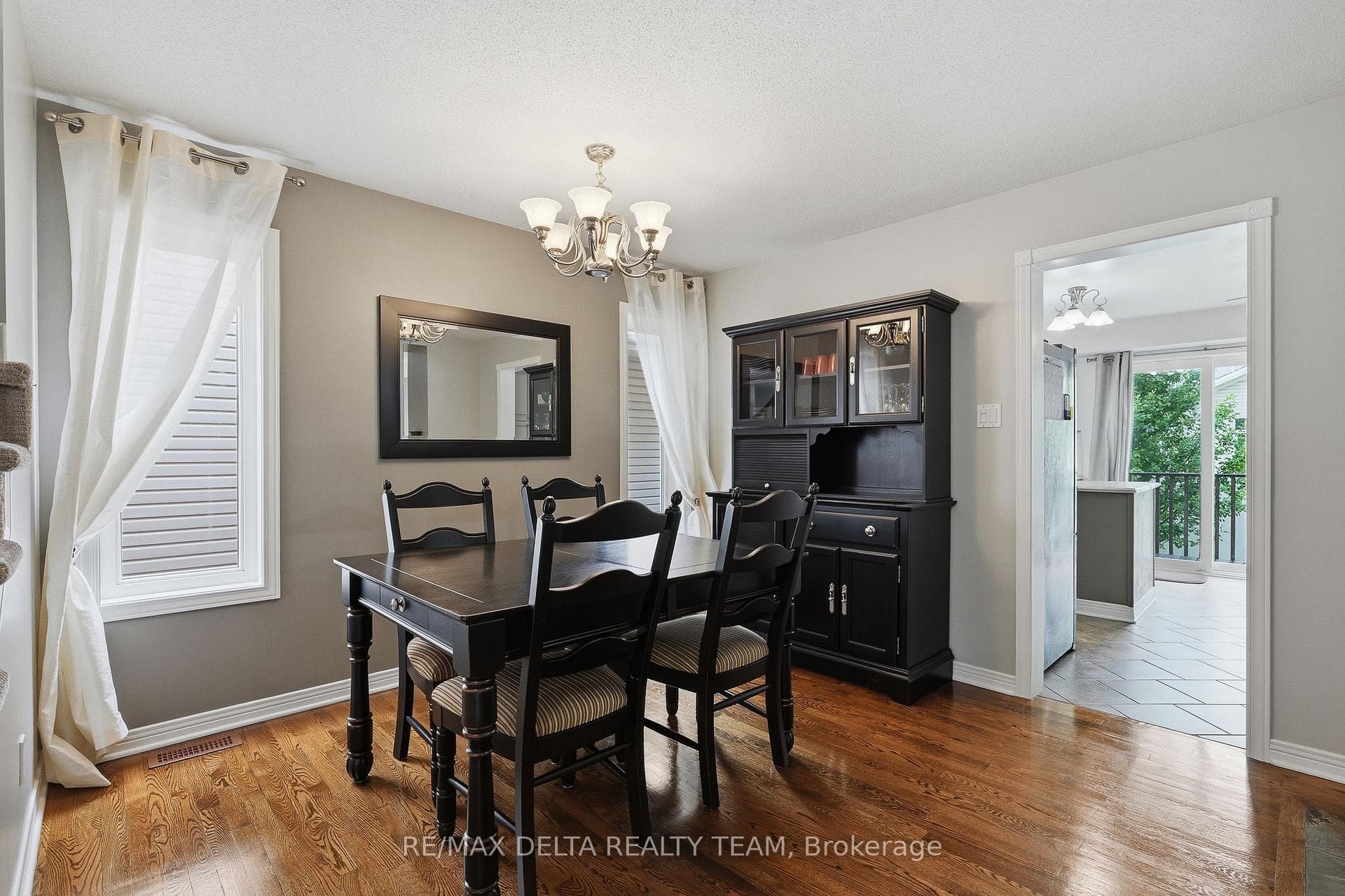 1130 Marchant Drive photo 9