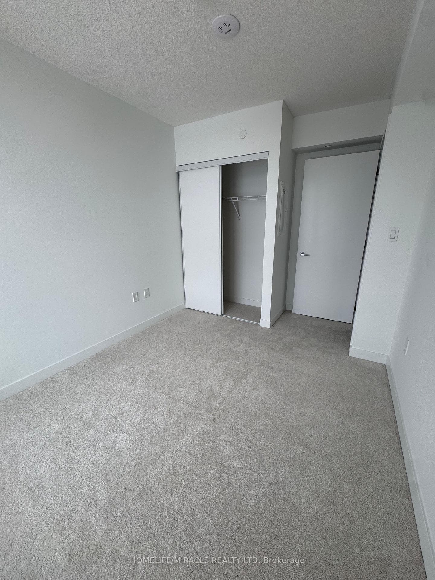 556 Marlee Avenue Unit 621 photo 9