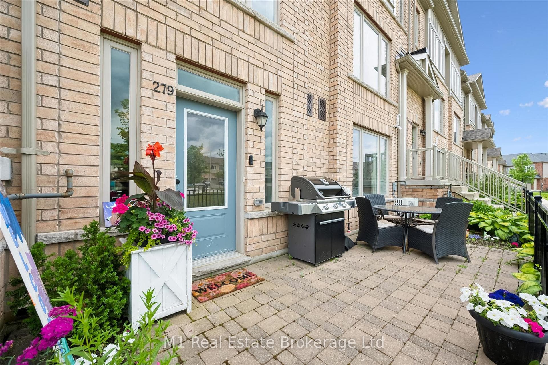 279 Law Drive photo 6