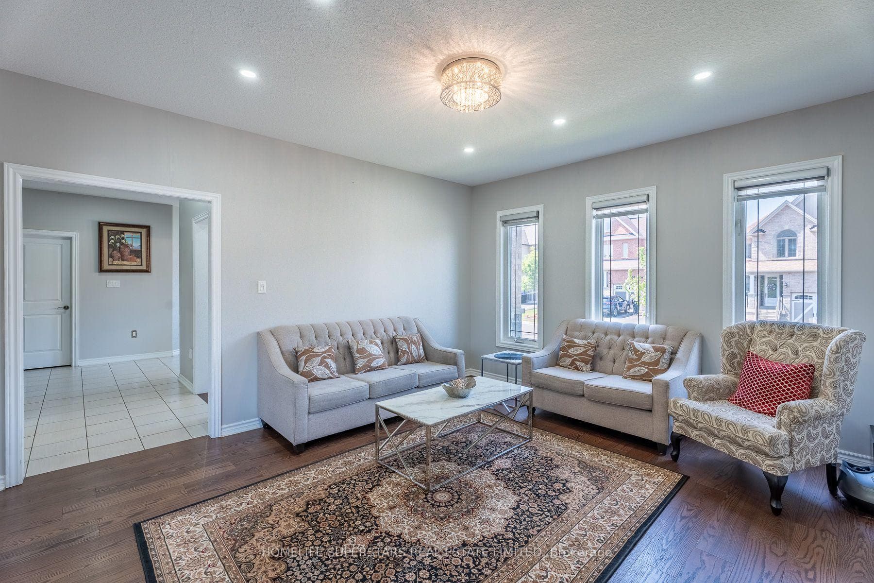 1 Walker Boulevard photo 16