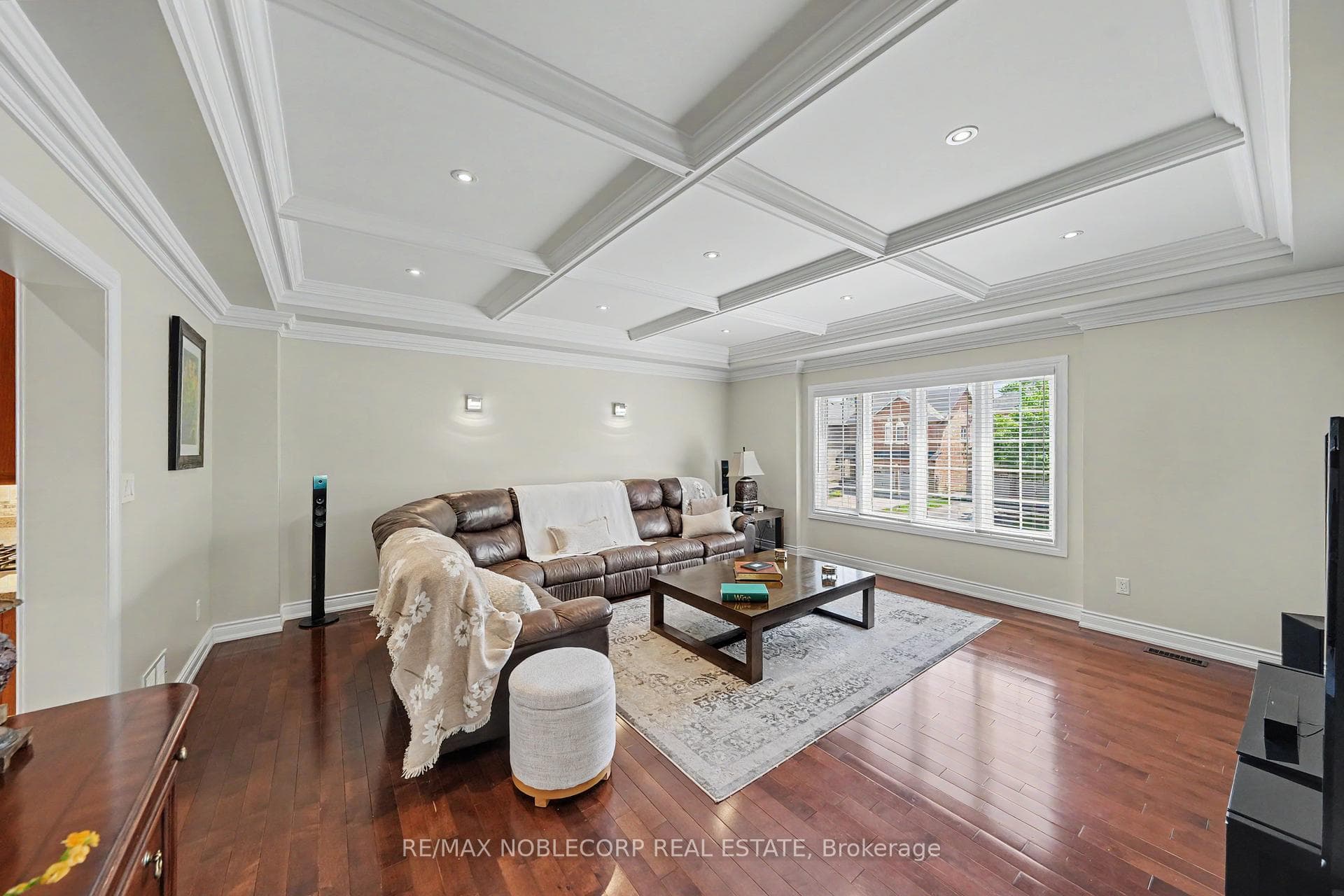 37 Christensen Avenue photo 10