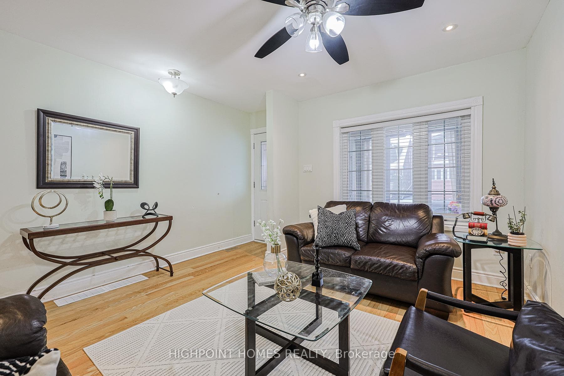 387 Sammon Avenue photo 9