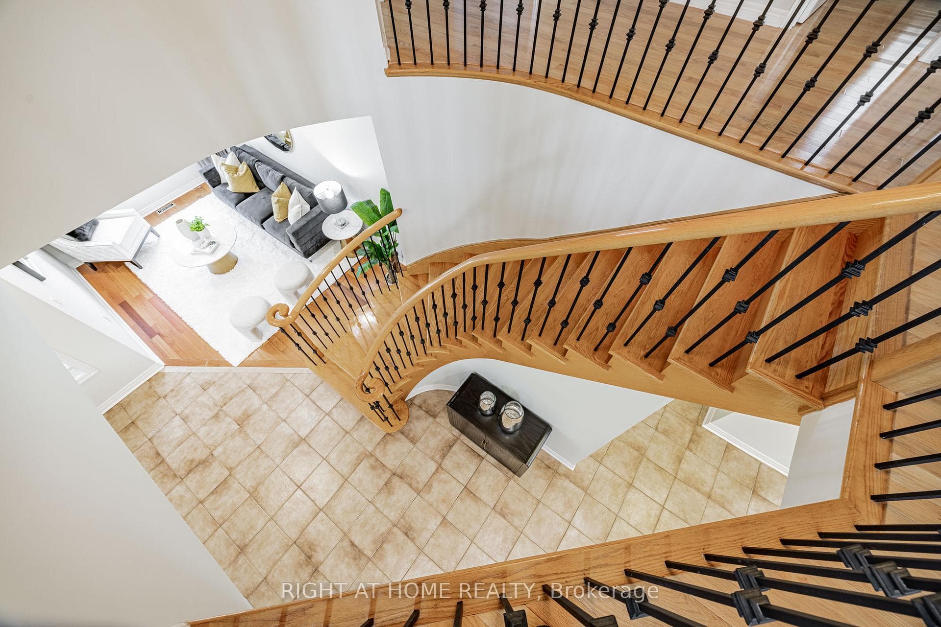 122 Annina Crescent photo 18