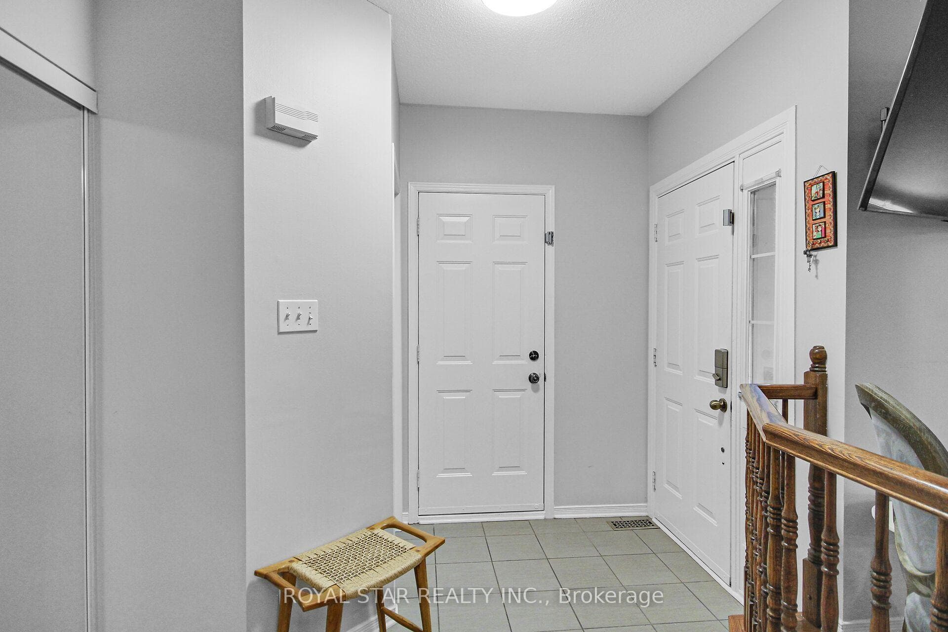 133 MARGRAVE Avenue photo 4