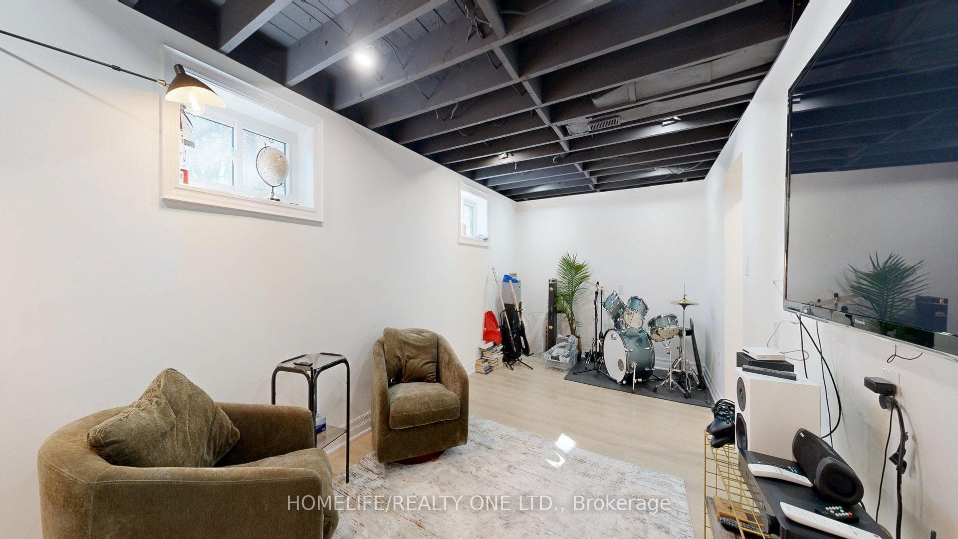 247 Berry Road photo 31