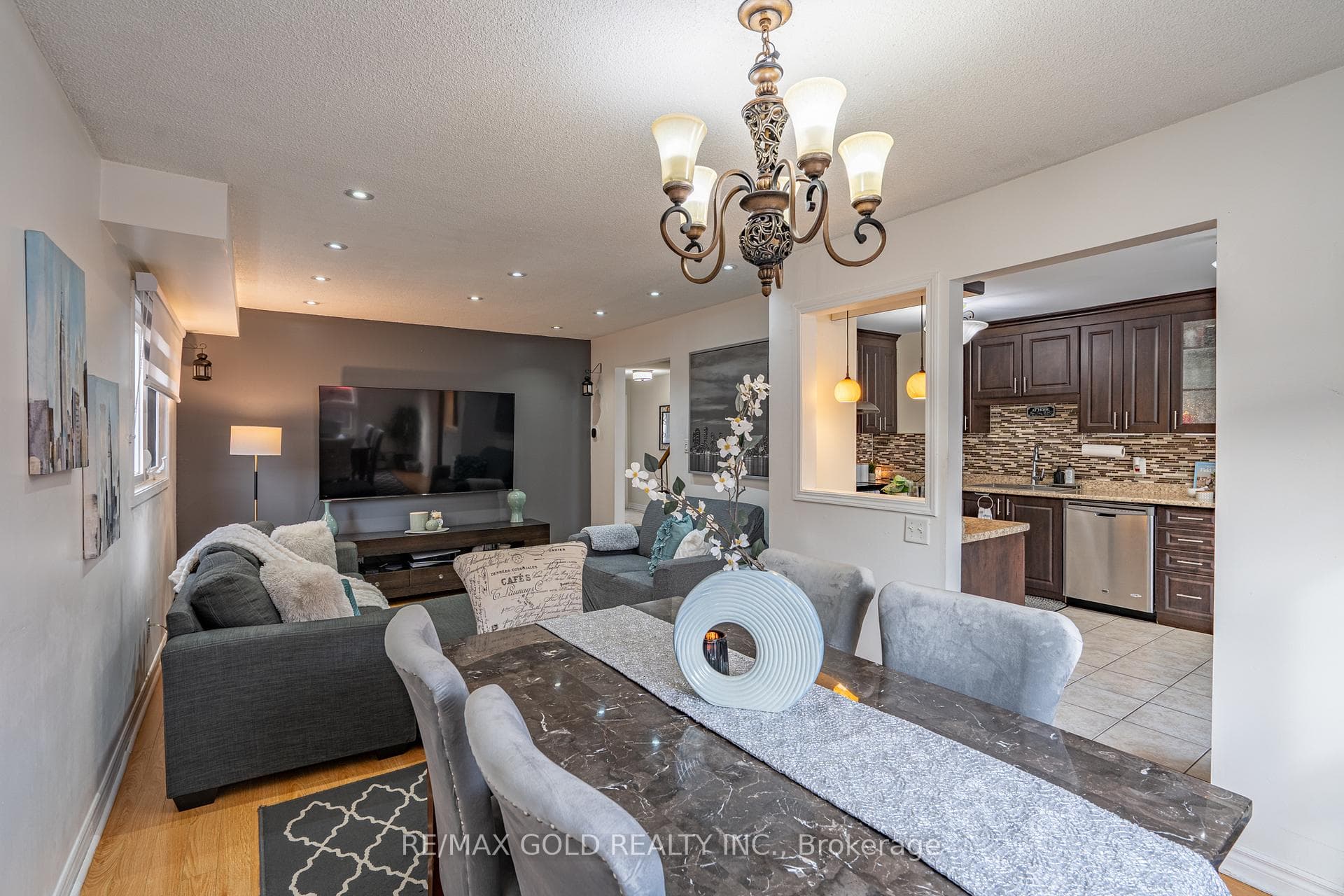 86 Whitehaven Drive photo 7