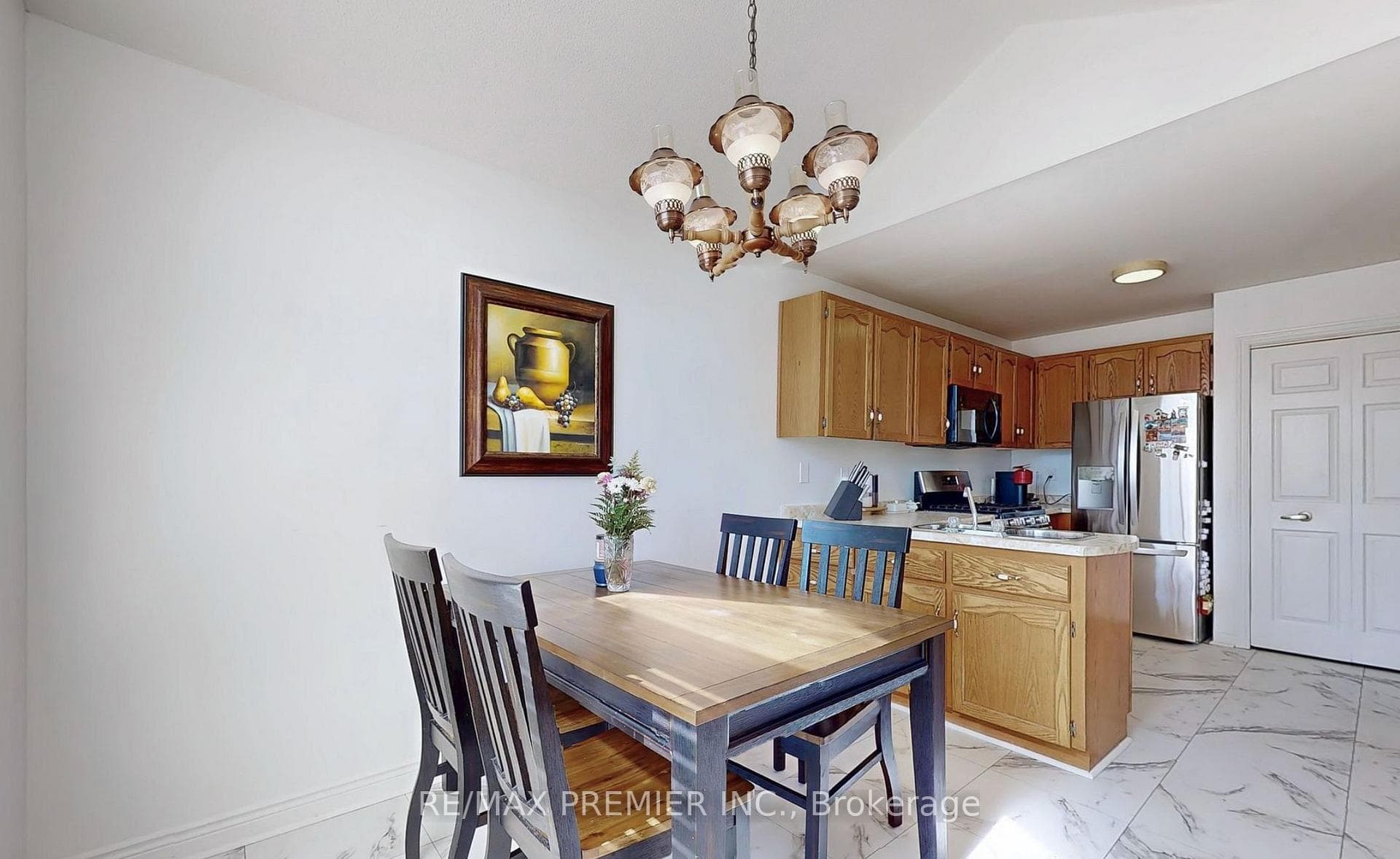 9 Wentworth Drive Unit 13 photo 15