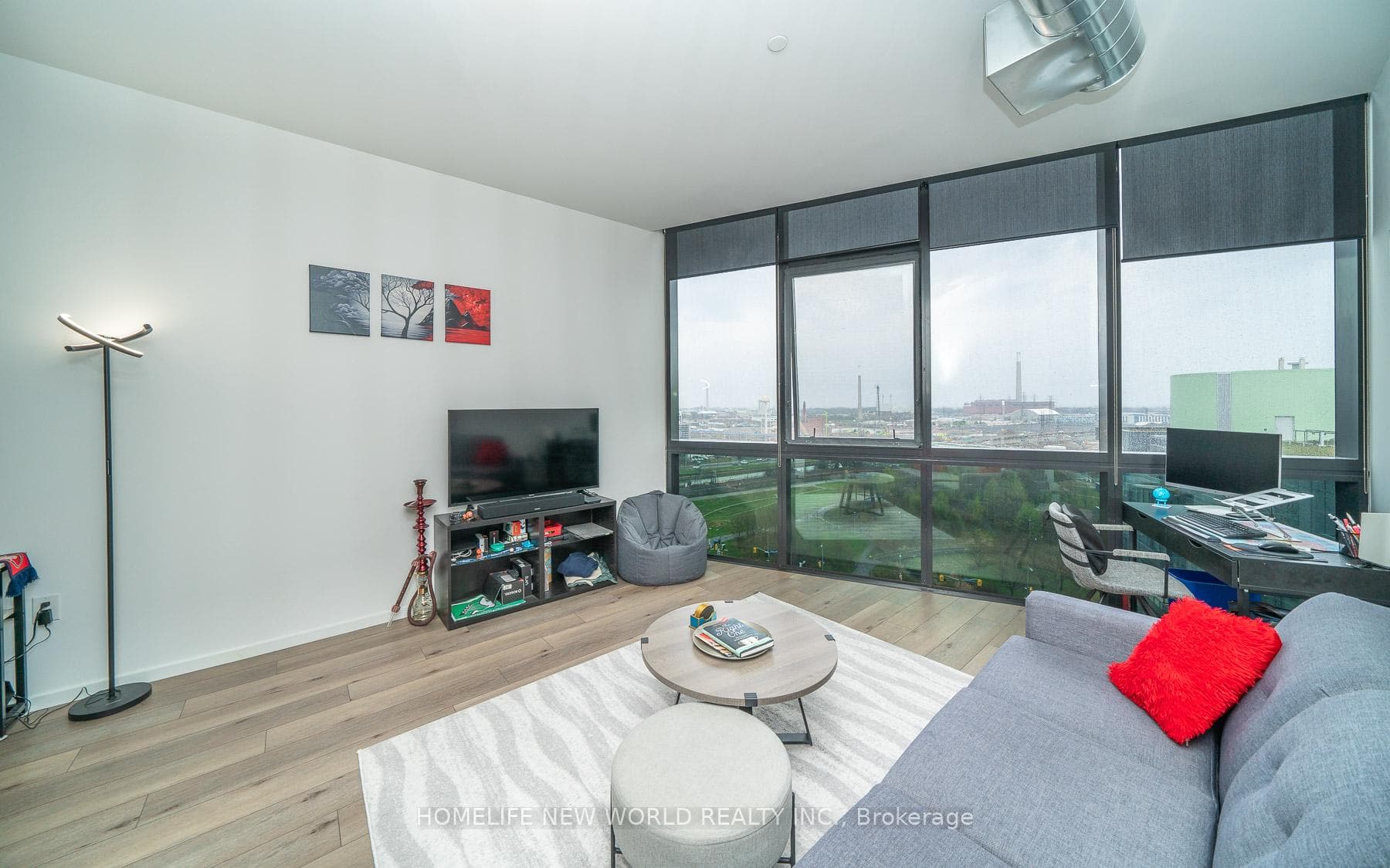 21 Lawren Harris Square Unit PH09 photo 9