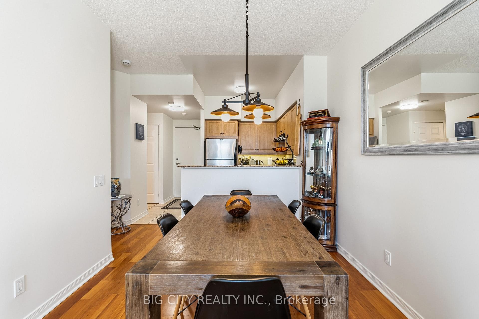 455 Rosewell Avenue Unit 412 photo 13