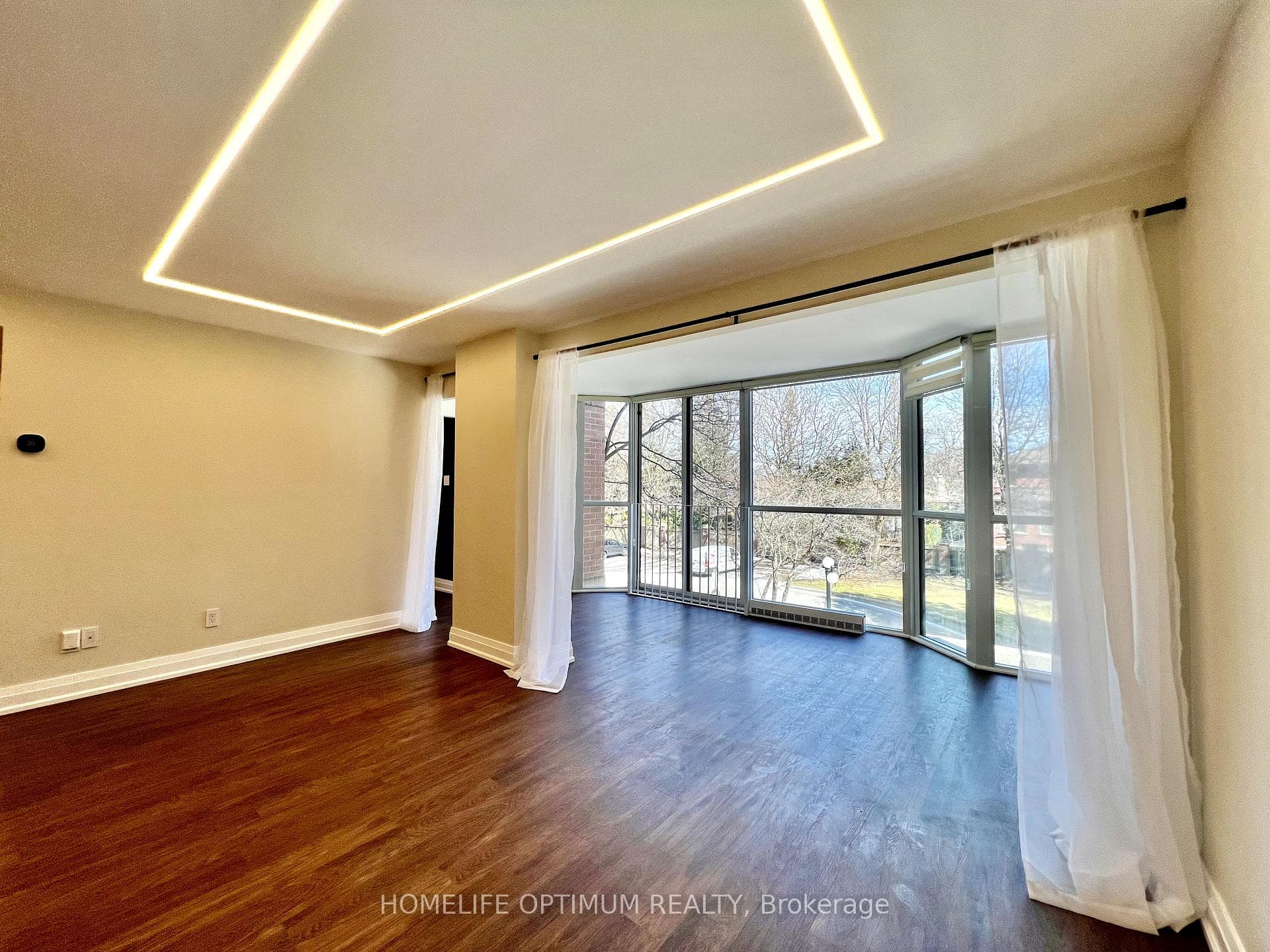 5795 Yonge Street Unit 211 photo 8