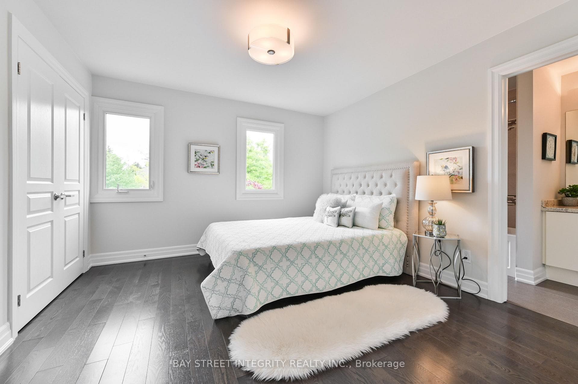35 Holbrook Court photo 32