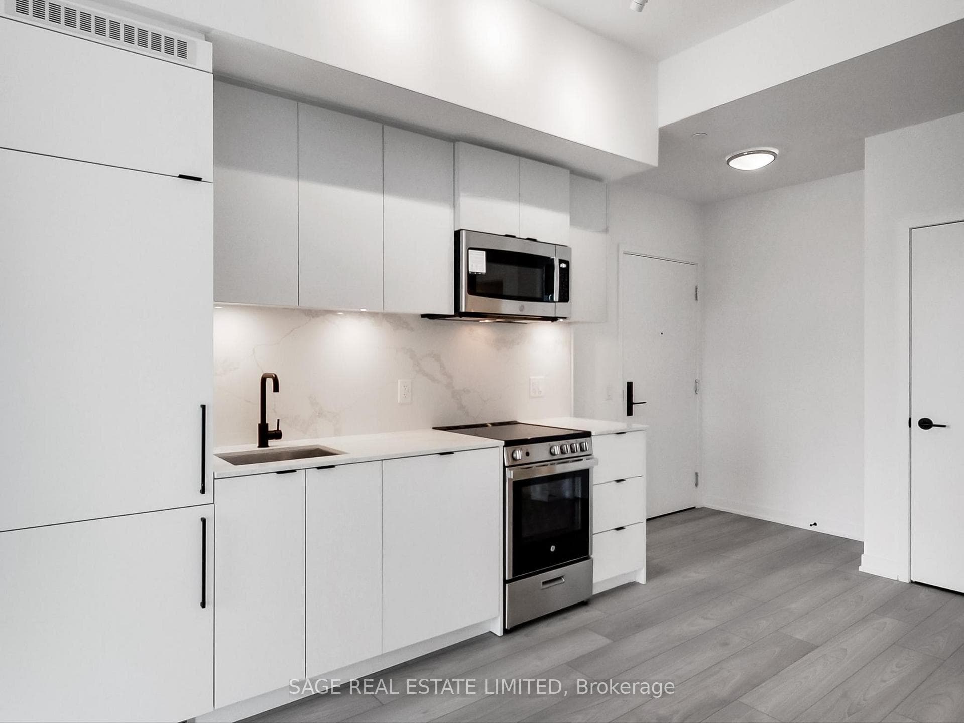 285 Dufferin Street Unit 1401 photo 26