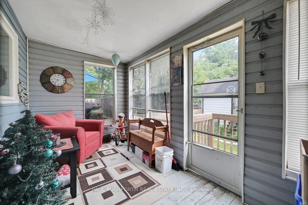 Apt 1-Porch