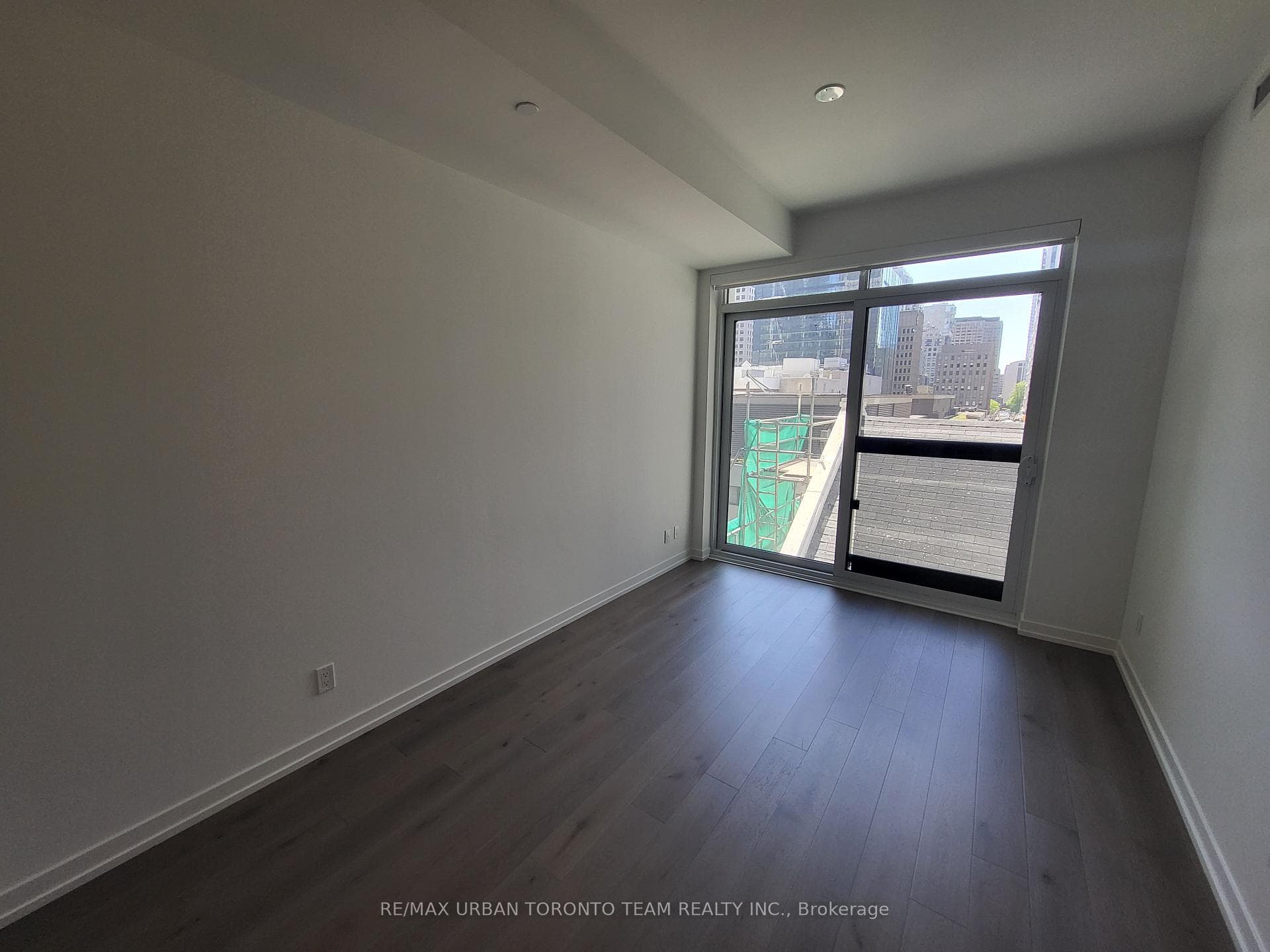 771 Yonge Street Unit 302 photo 7