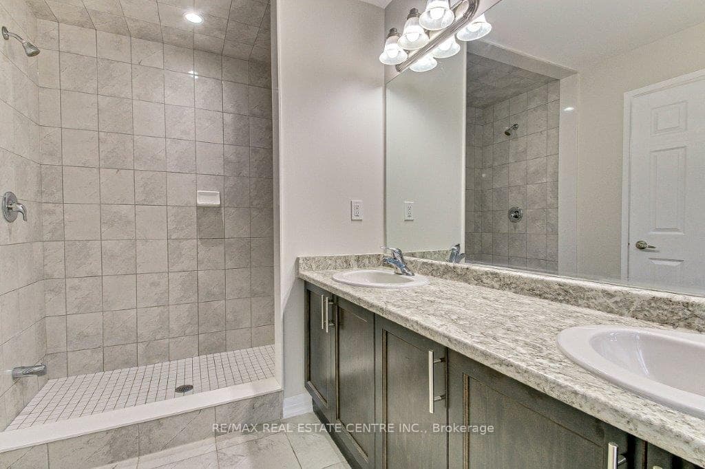 109 Huntingford Trail photo 23