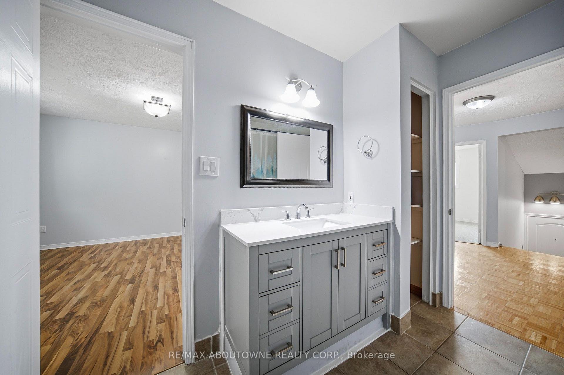 146 Bankside Drive Unit Upper photo 21
