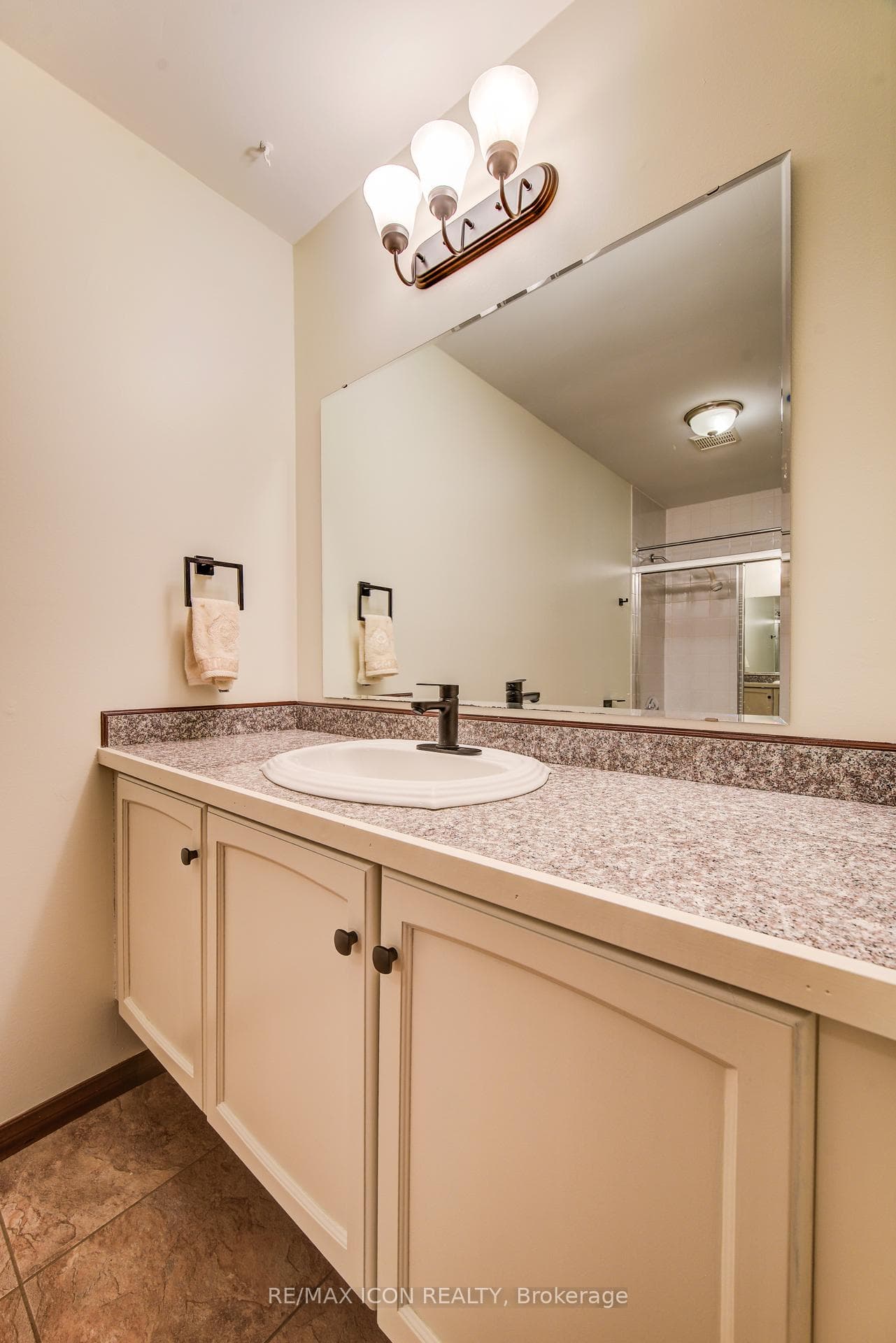 458 Winston Boulevard photo 32