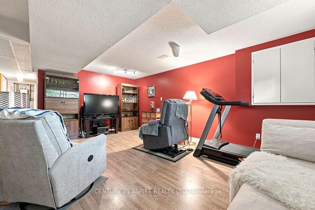 23 Cardinal Crescent photo 23