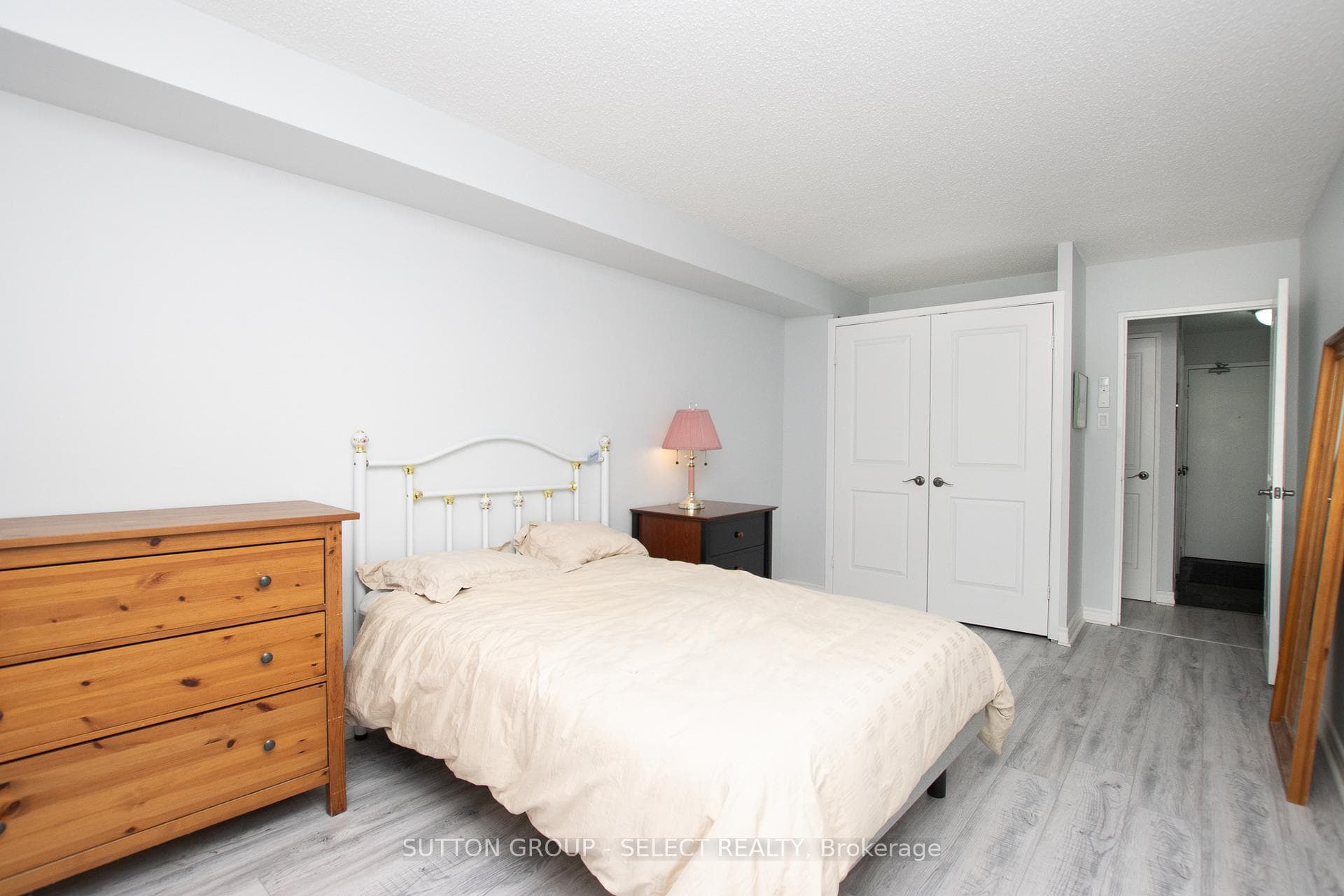 1255 Commisioners Road Unit 404 photo 16