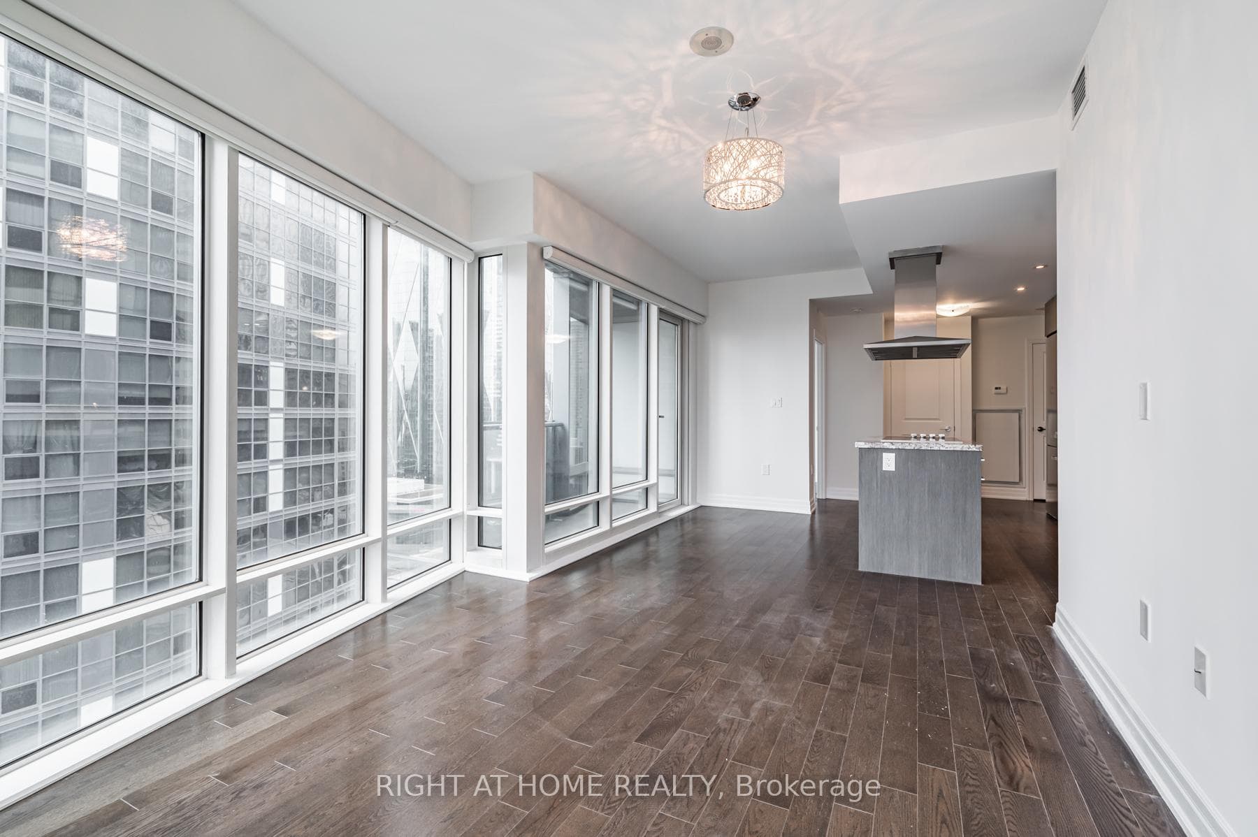 8 The Esplanade N/A Unit 2211 photo 8