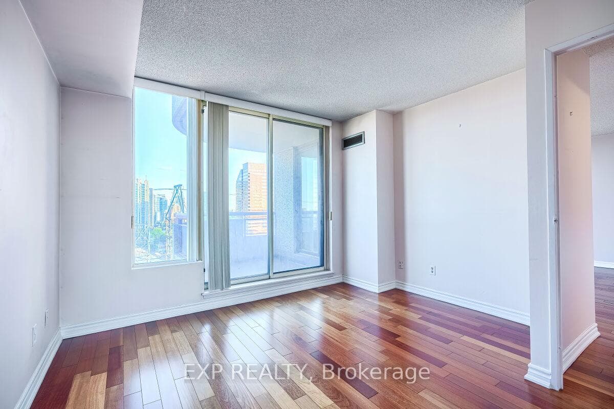 5765 Yonge Street Unit Ph601 photo 21