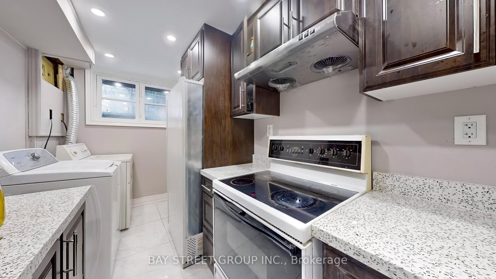 1500 Simcoe Street photo 25