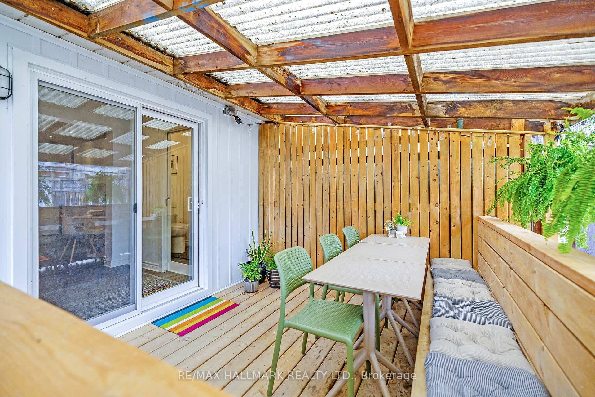 219 Dovercourt Road photo 32