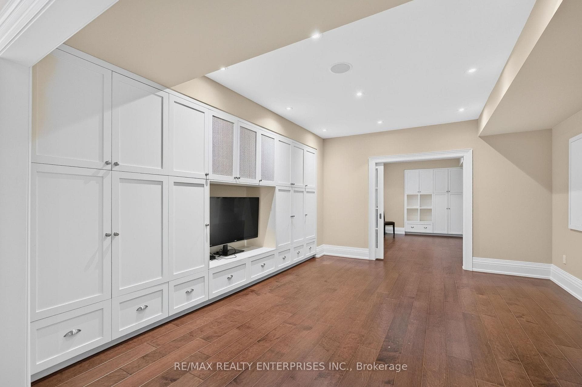 1396 Crescent Road photo 32