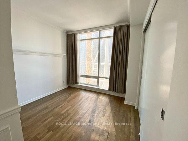 1 Bloor Street Unit 2210 photo 10