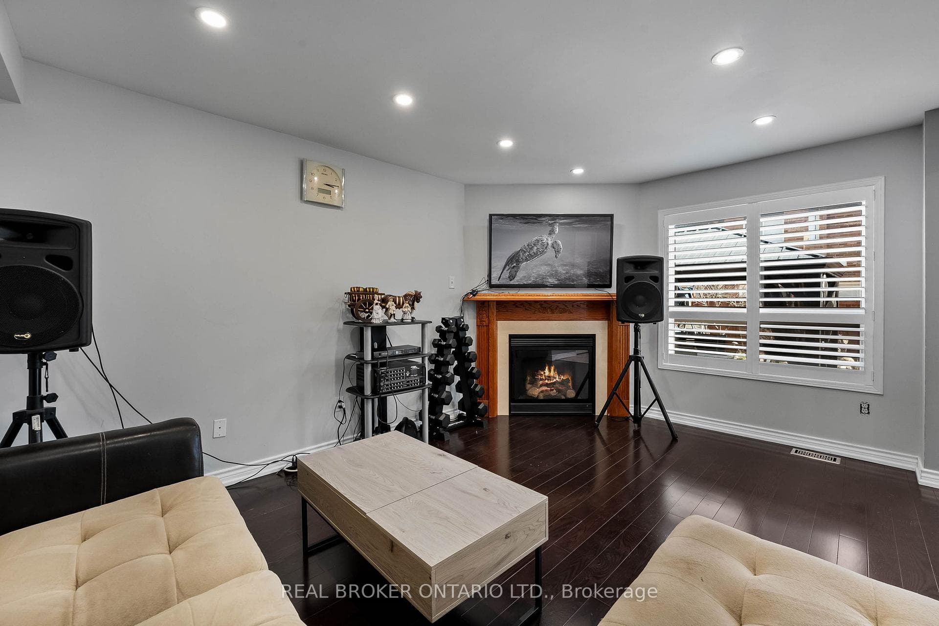 27 Taverner Crescent photo 15