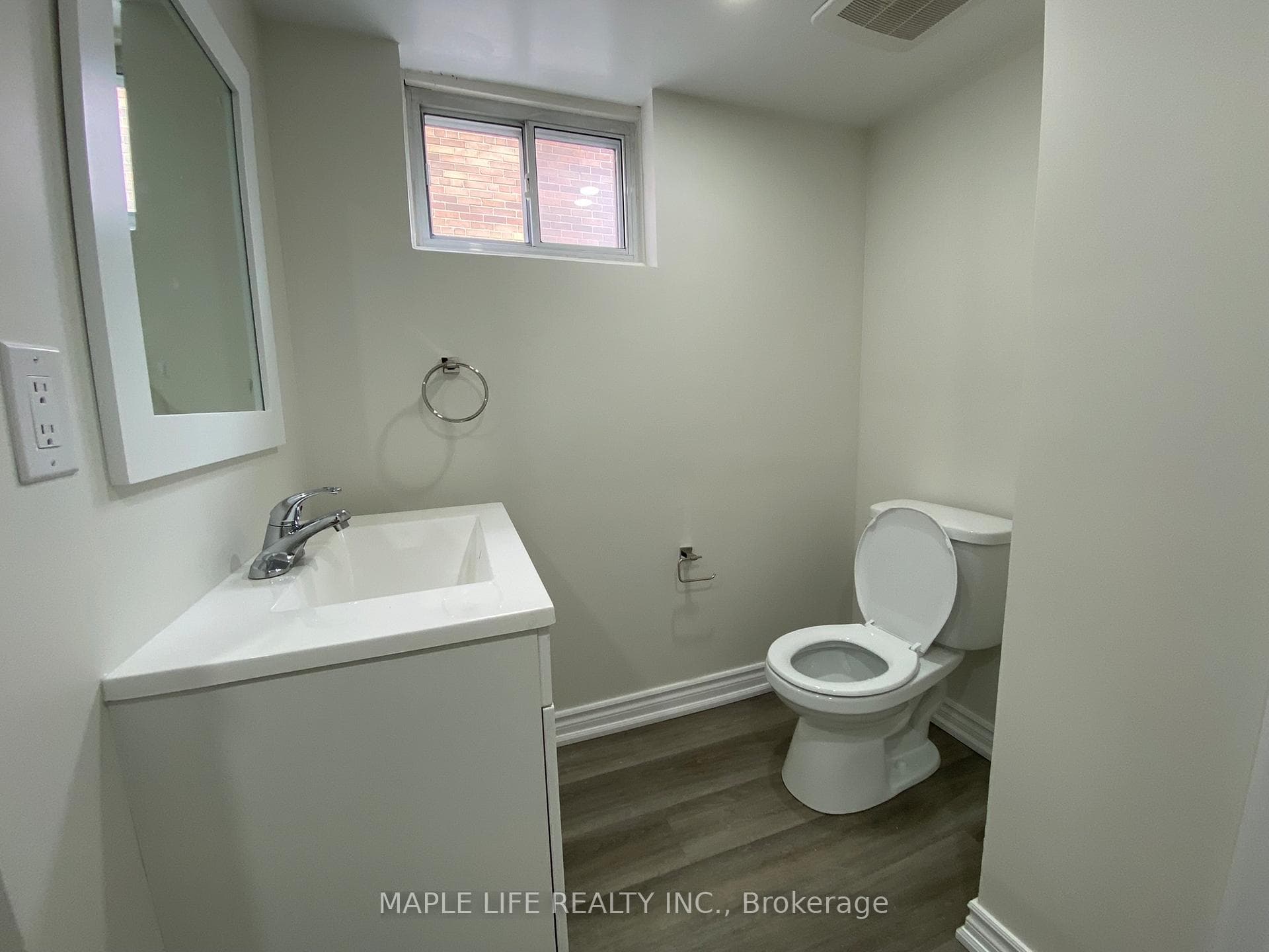 16 Lyndale Drive photo 18