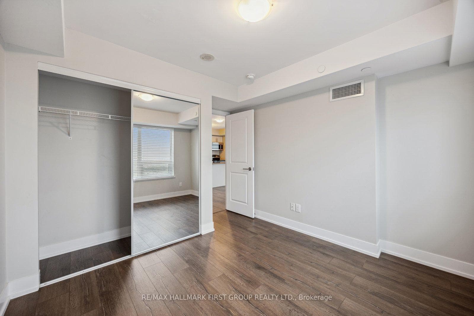 1215 Bayly Street Unit 1304 photo 12