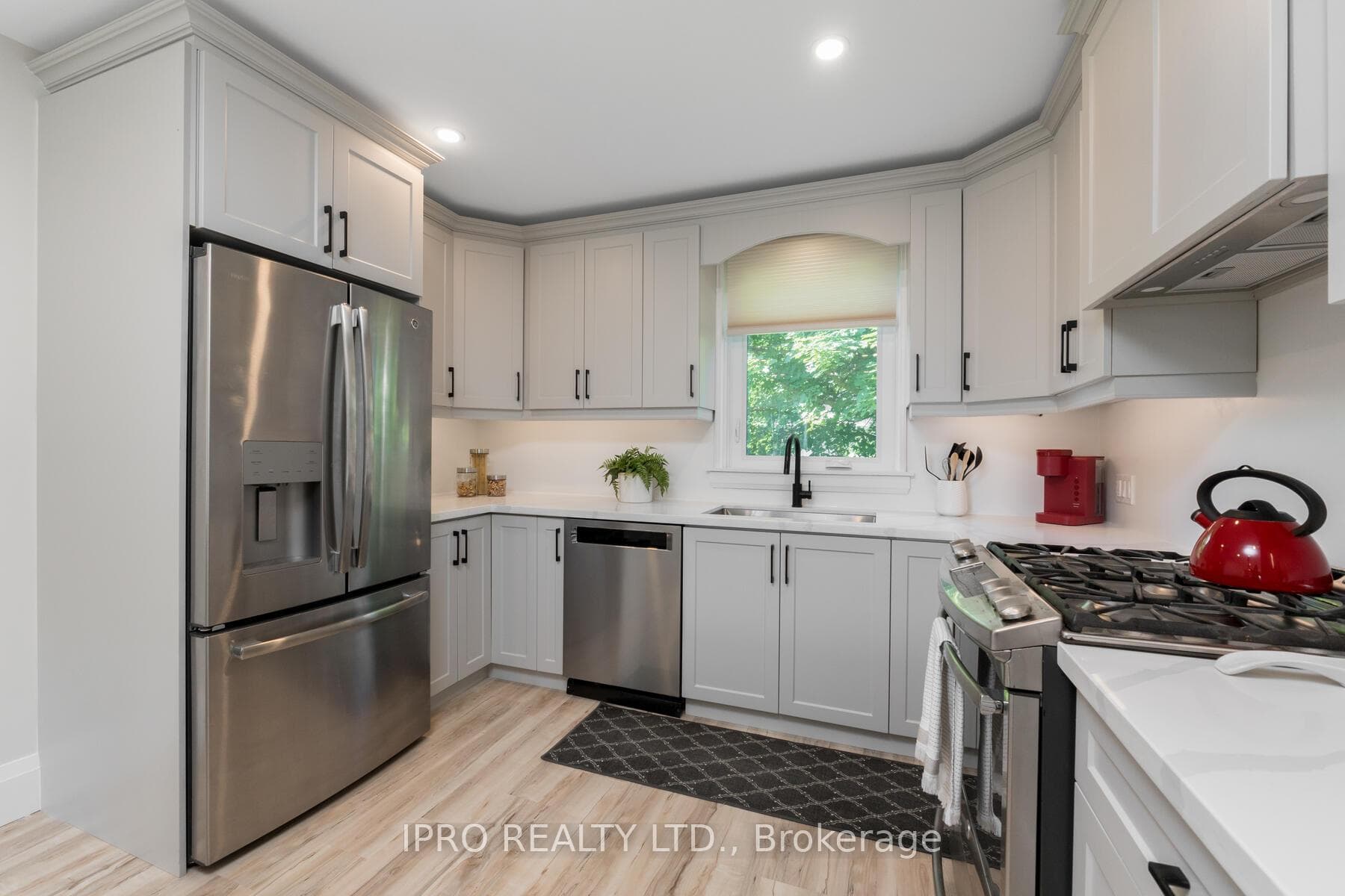 211 Frederick Street photo 12