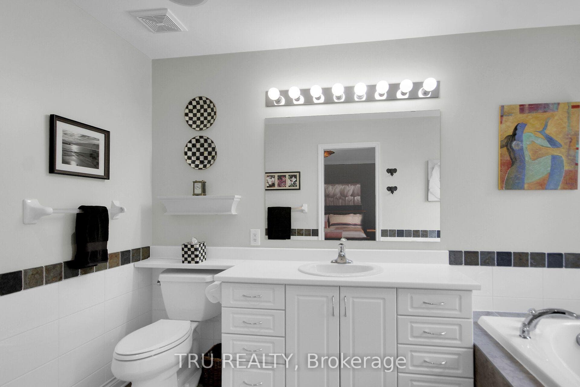109 Braddock Private photo 25