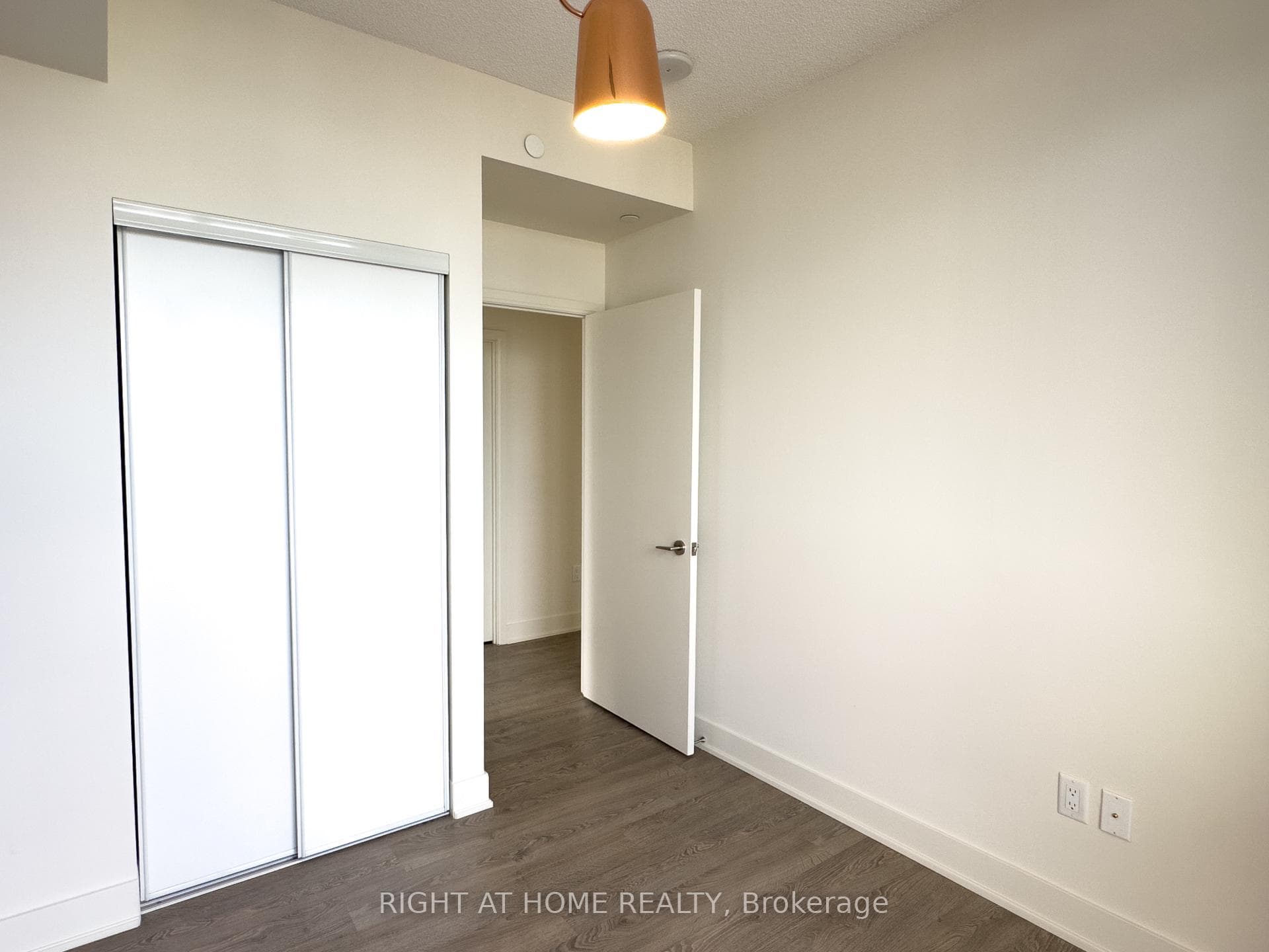 30 Roehampton Avenue Unit 3208 photo 14